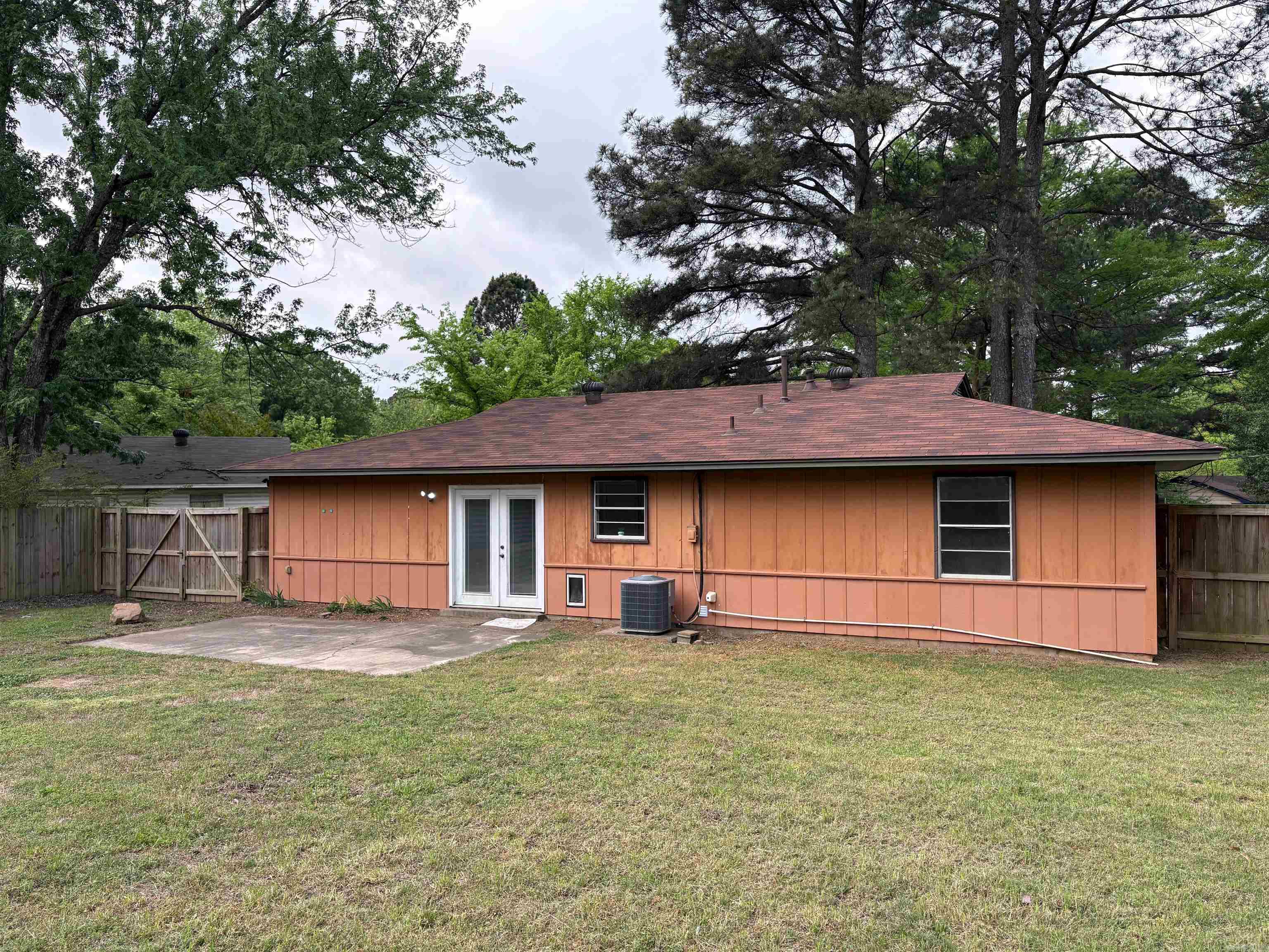 2304 Broadview  Conway, AR