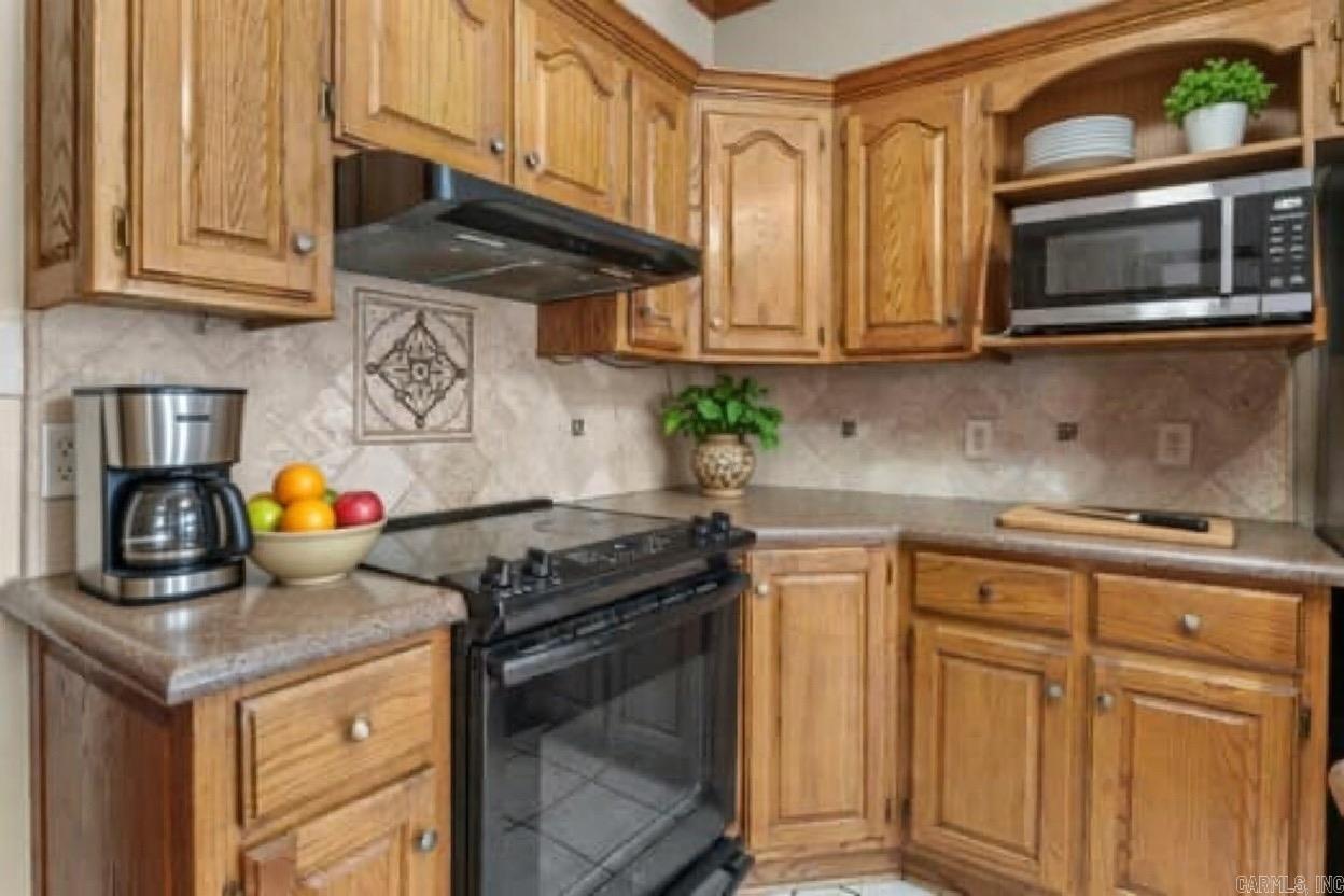 8 Edgewater  Maumelle, AR