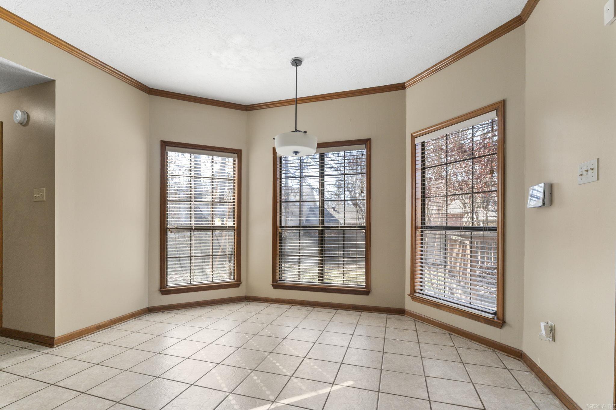 8 Edgewater  Maumelle, AR