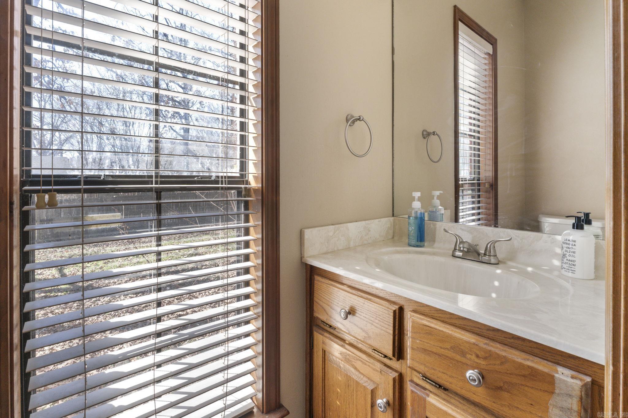 8 Edgewater  Maumelle, AR