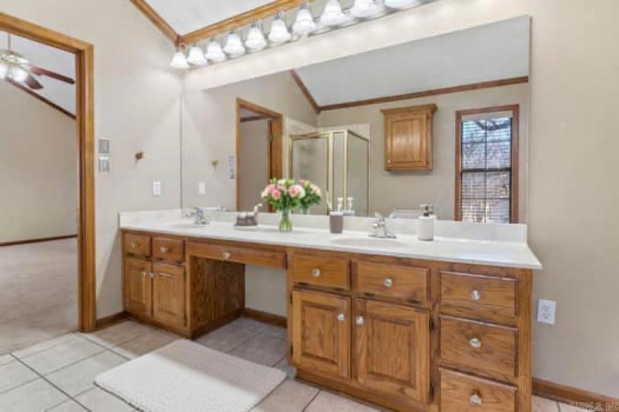 8 Edgewater  Maumelle, AR