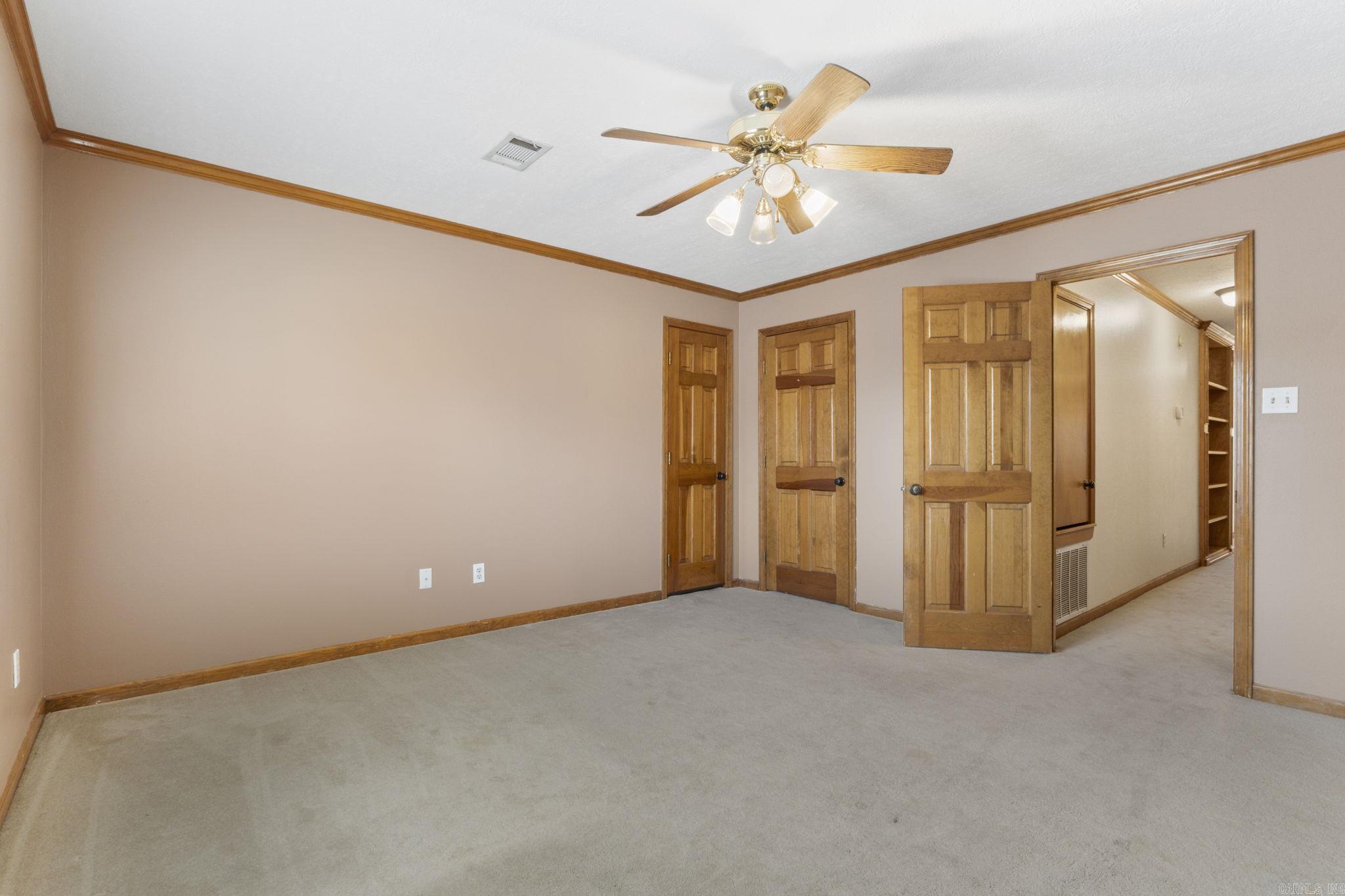 8 Edgewater  Maumelle, AR