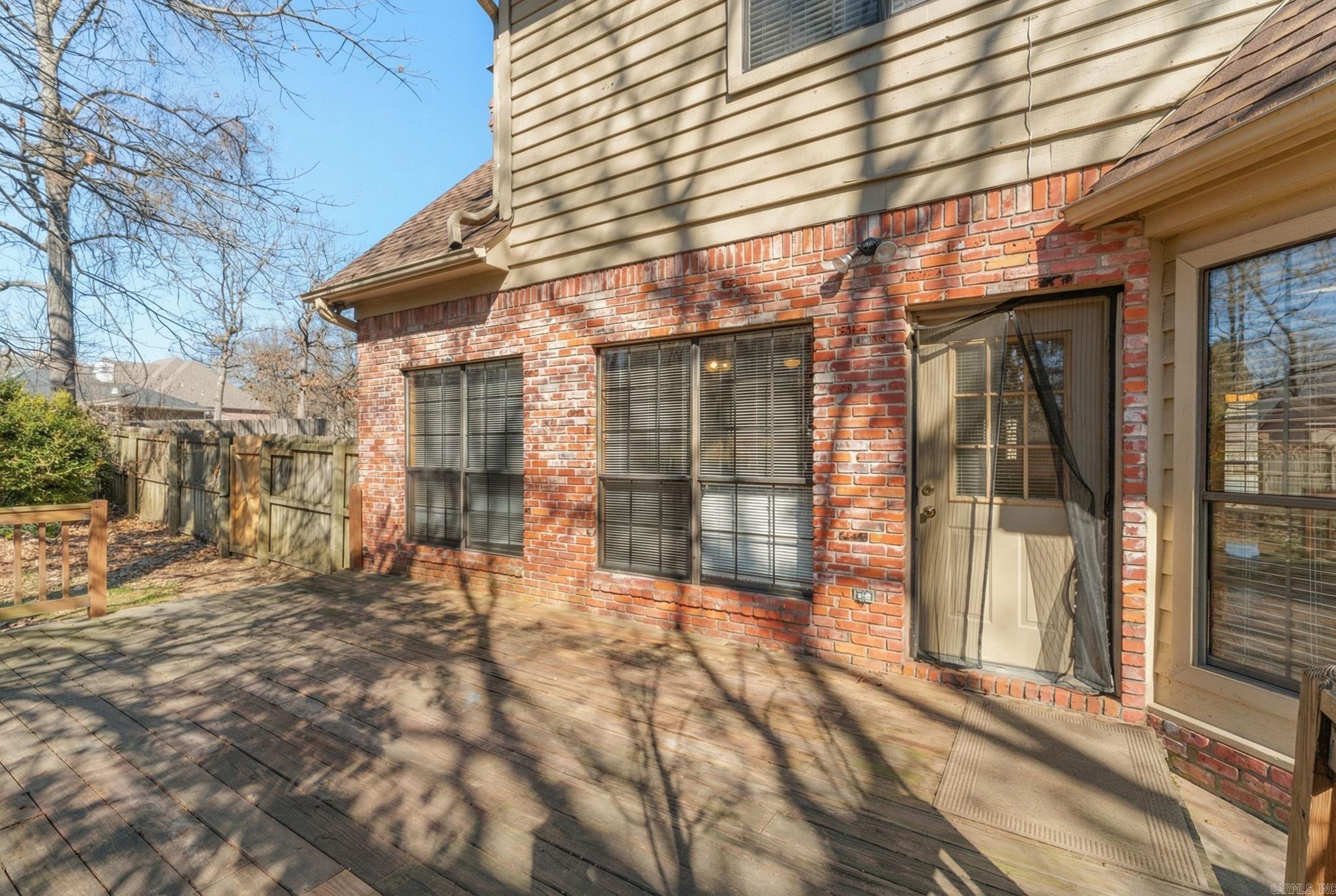 8 Edgewater  Maumelle, AR