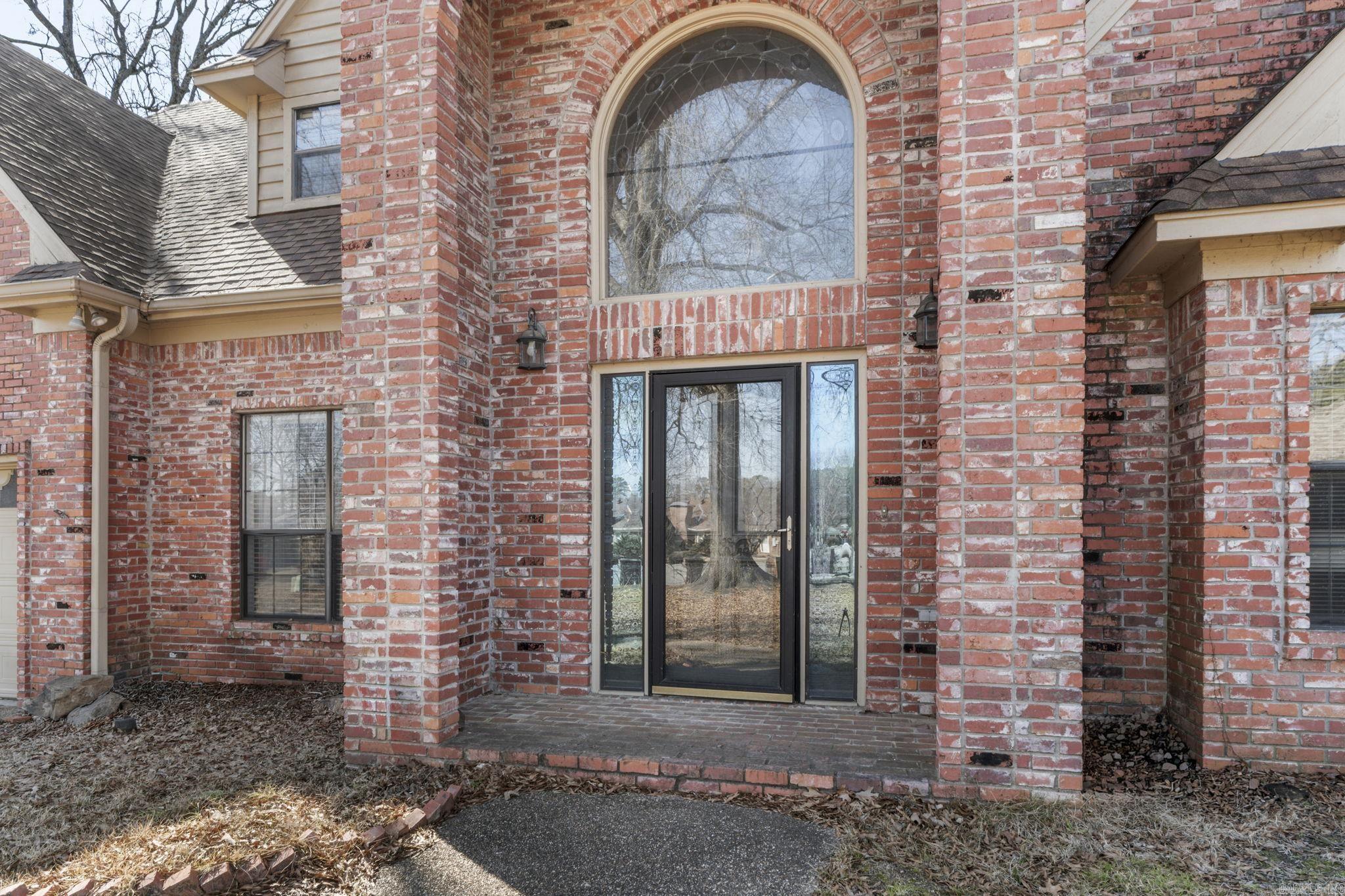 8 Edgewater  Maumelle, AR