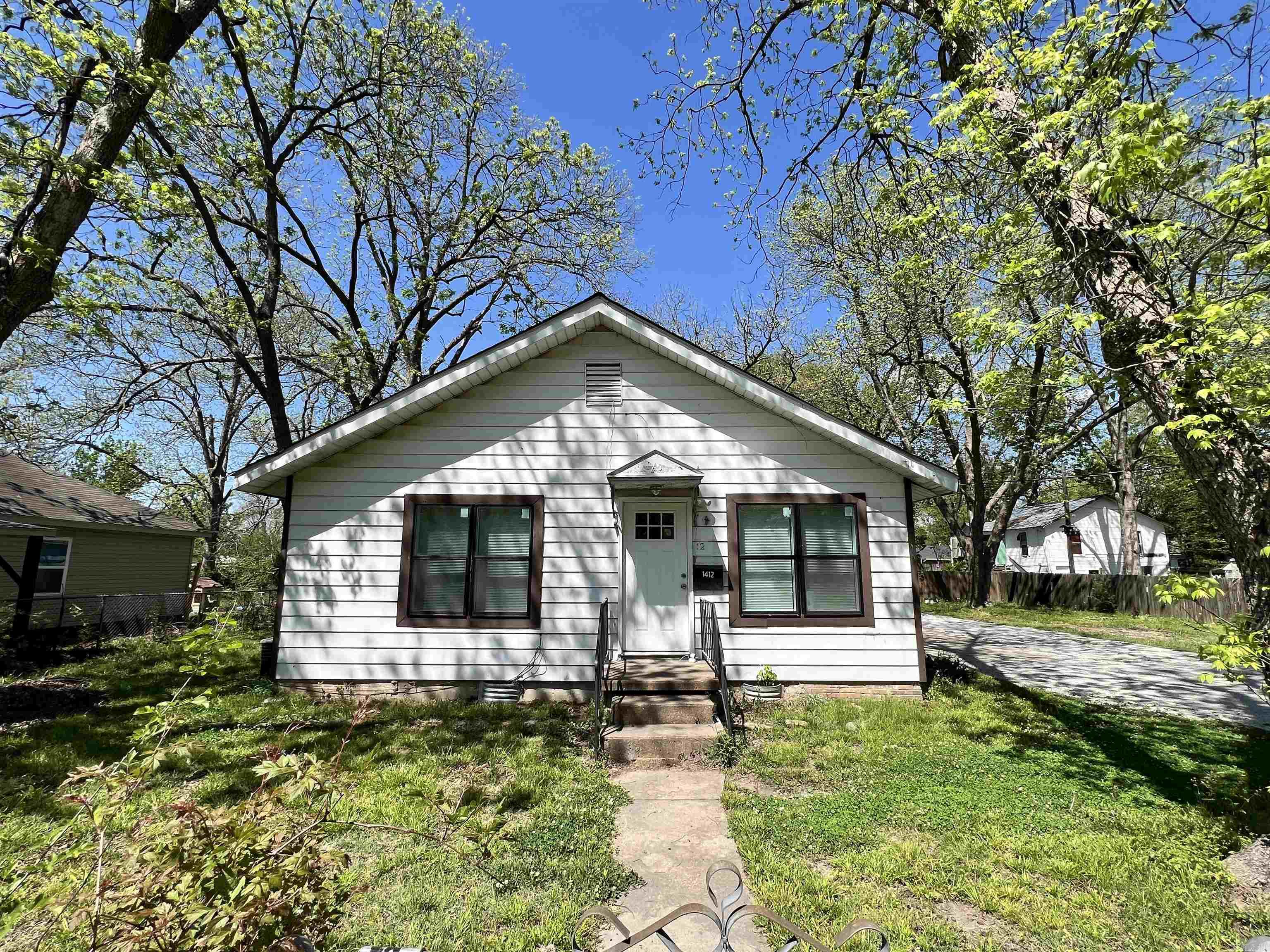 1412 Monroe  Jonesboro, AR