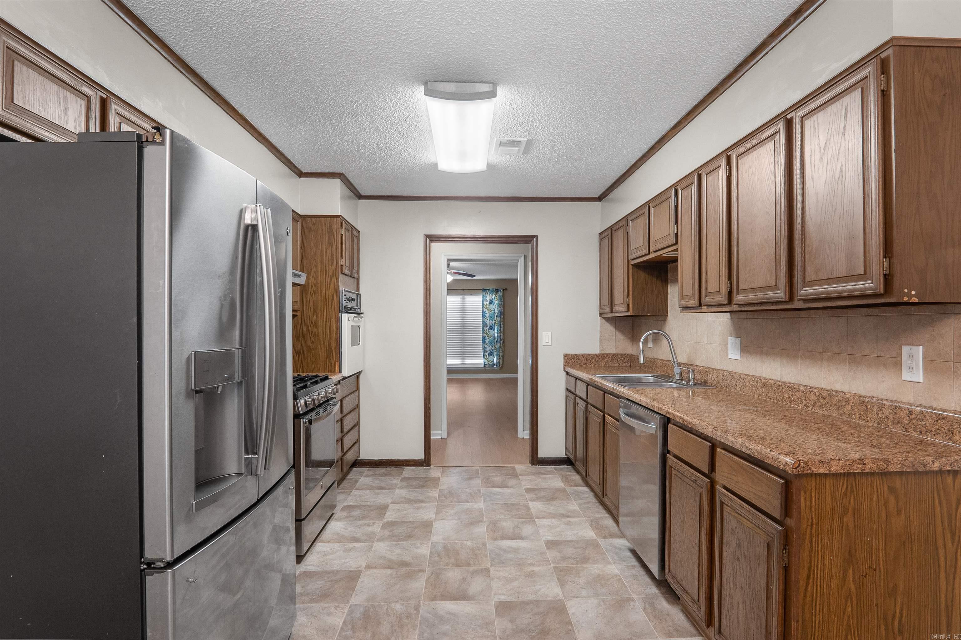 1106 Silver Creek  Sherwood, AR