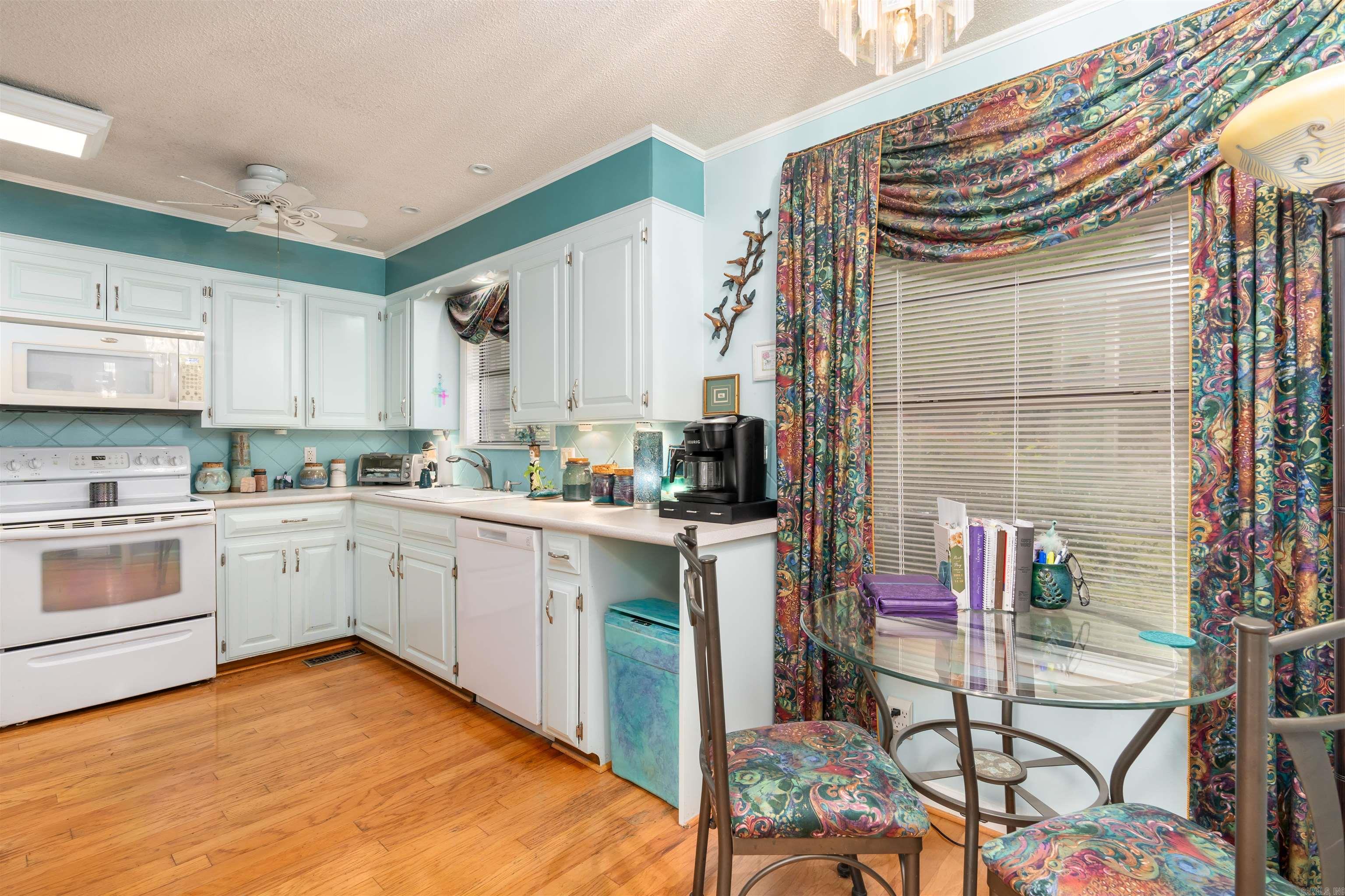 6 Badalona  Hot Springs Village, AR