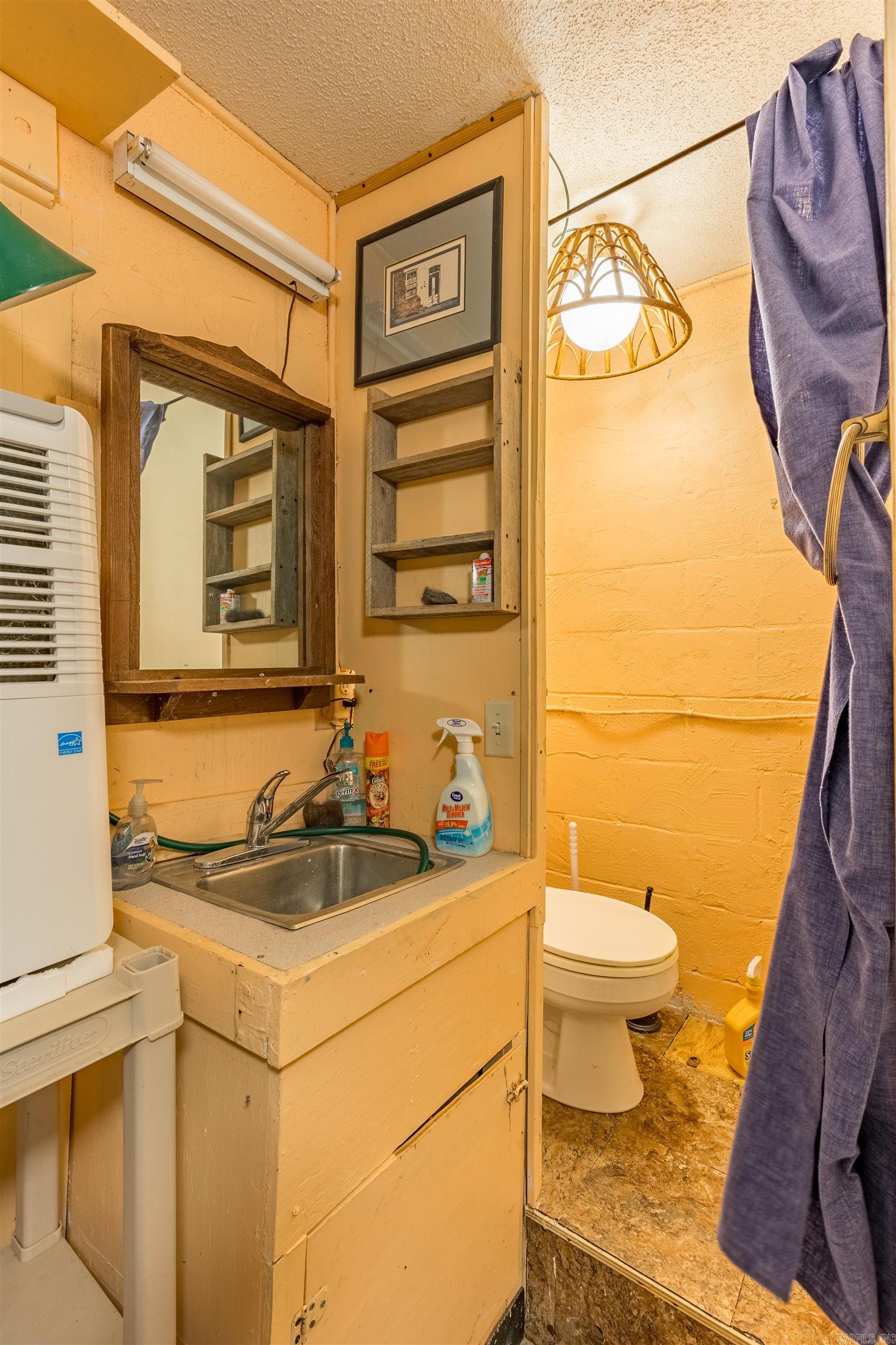 6 Badalona  Hot Springs Village, AR