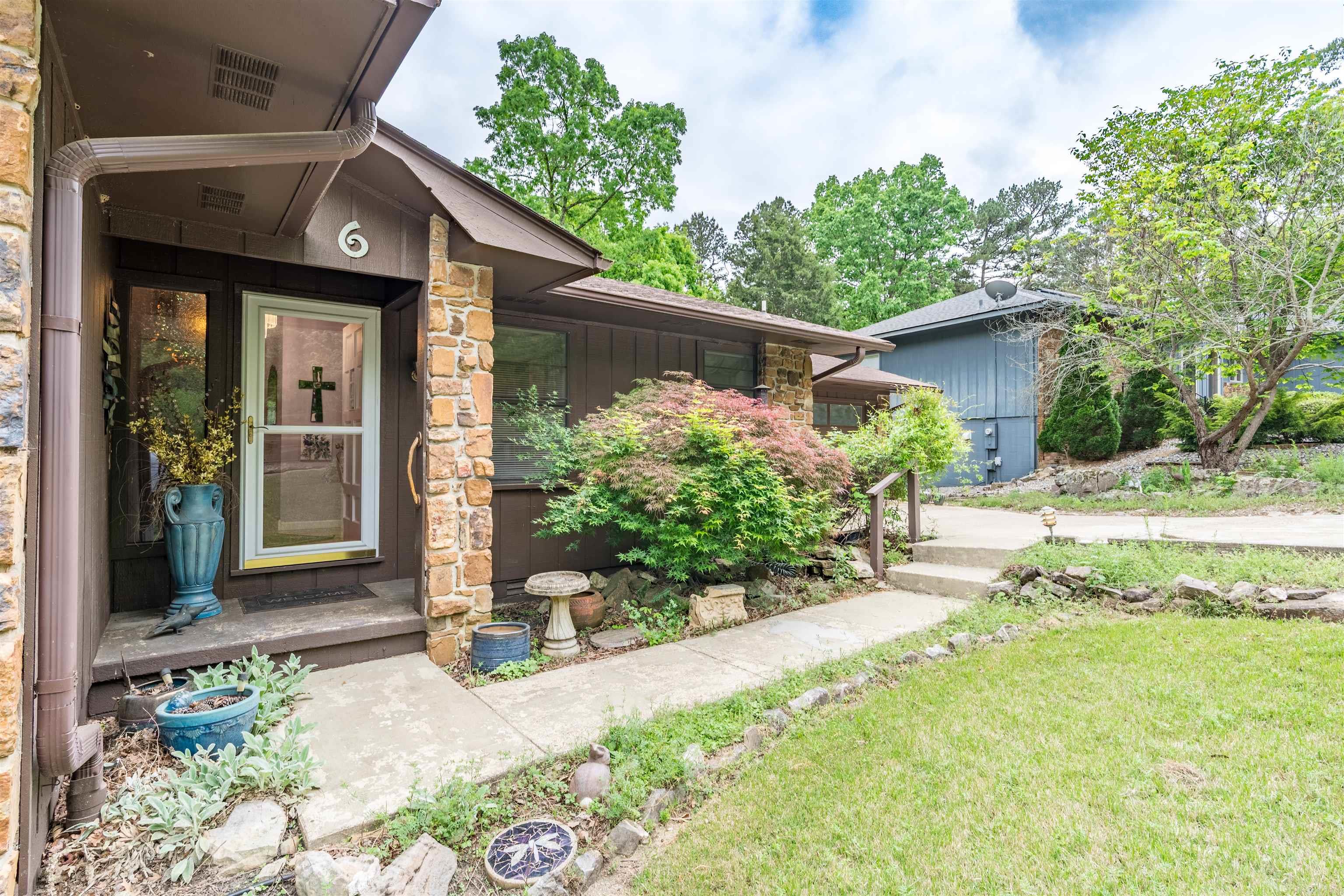 6 Badalona  Hot Springs Village, AR