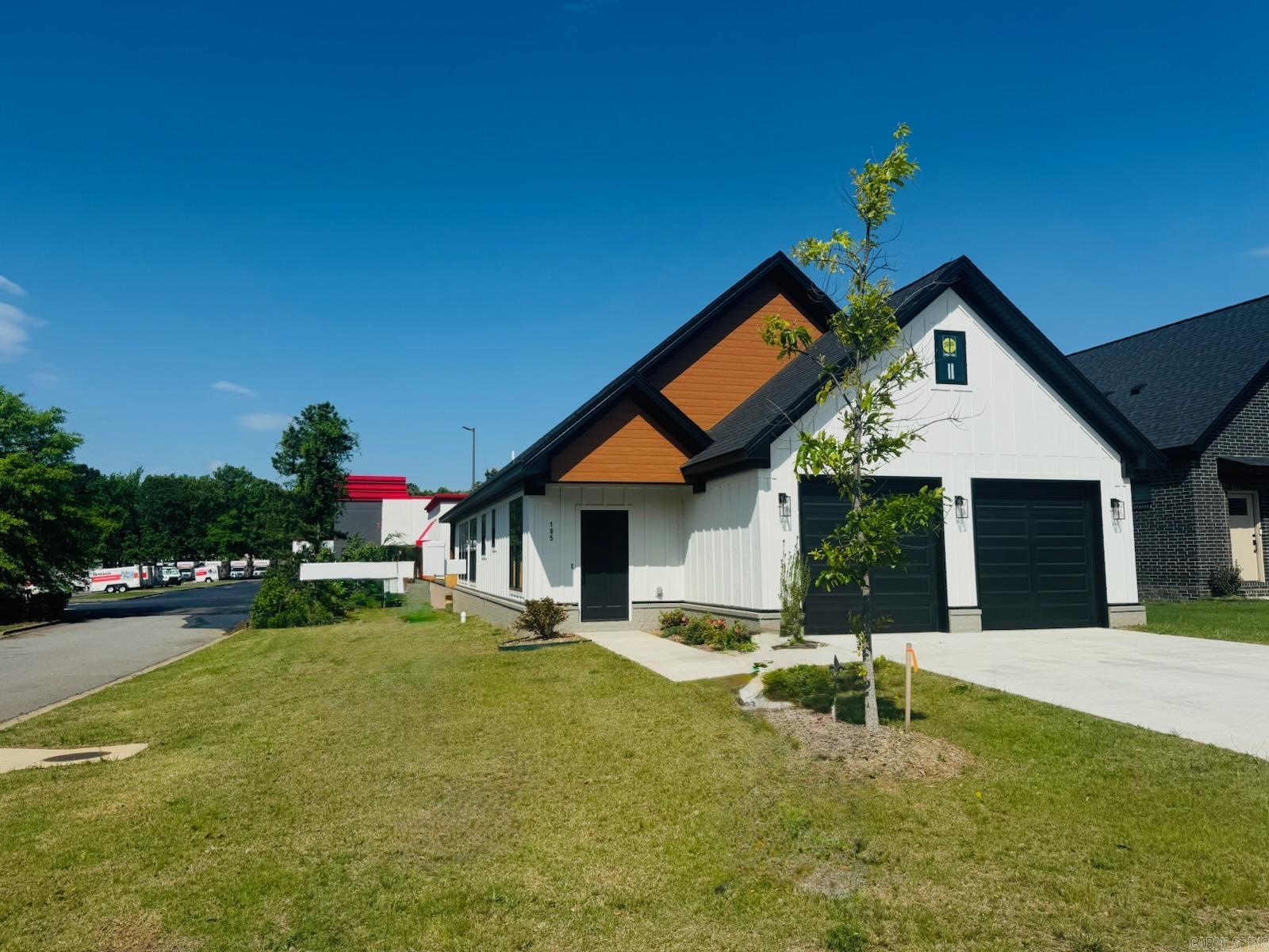 105 Easy Street  Maumelle, AR