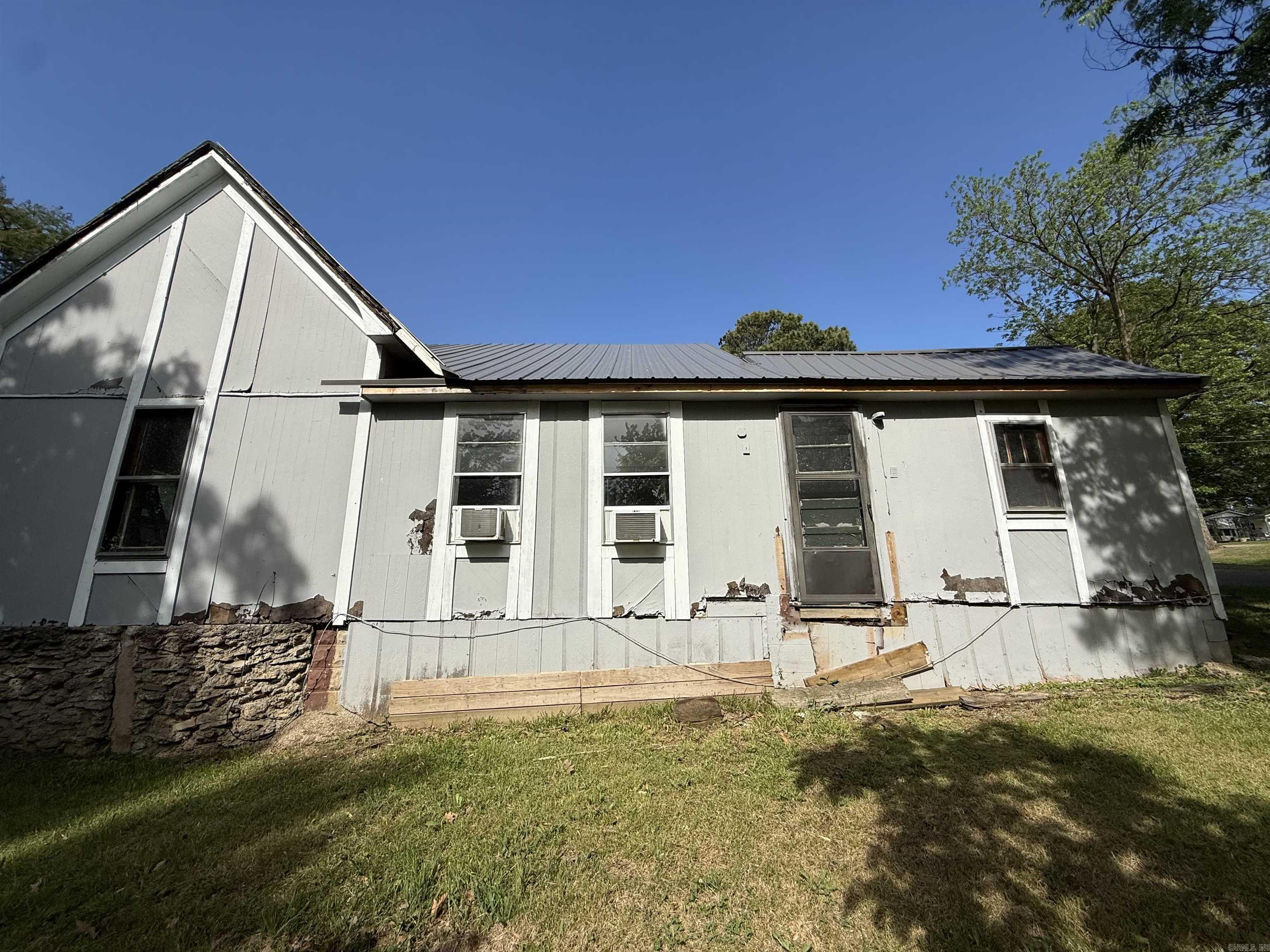 585 N Royal  Piggott, AR
