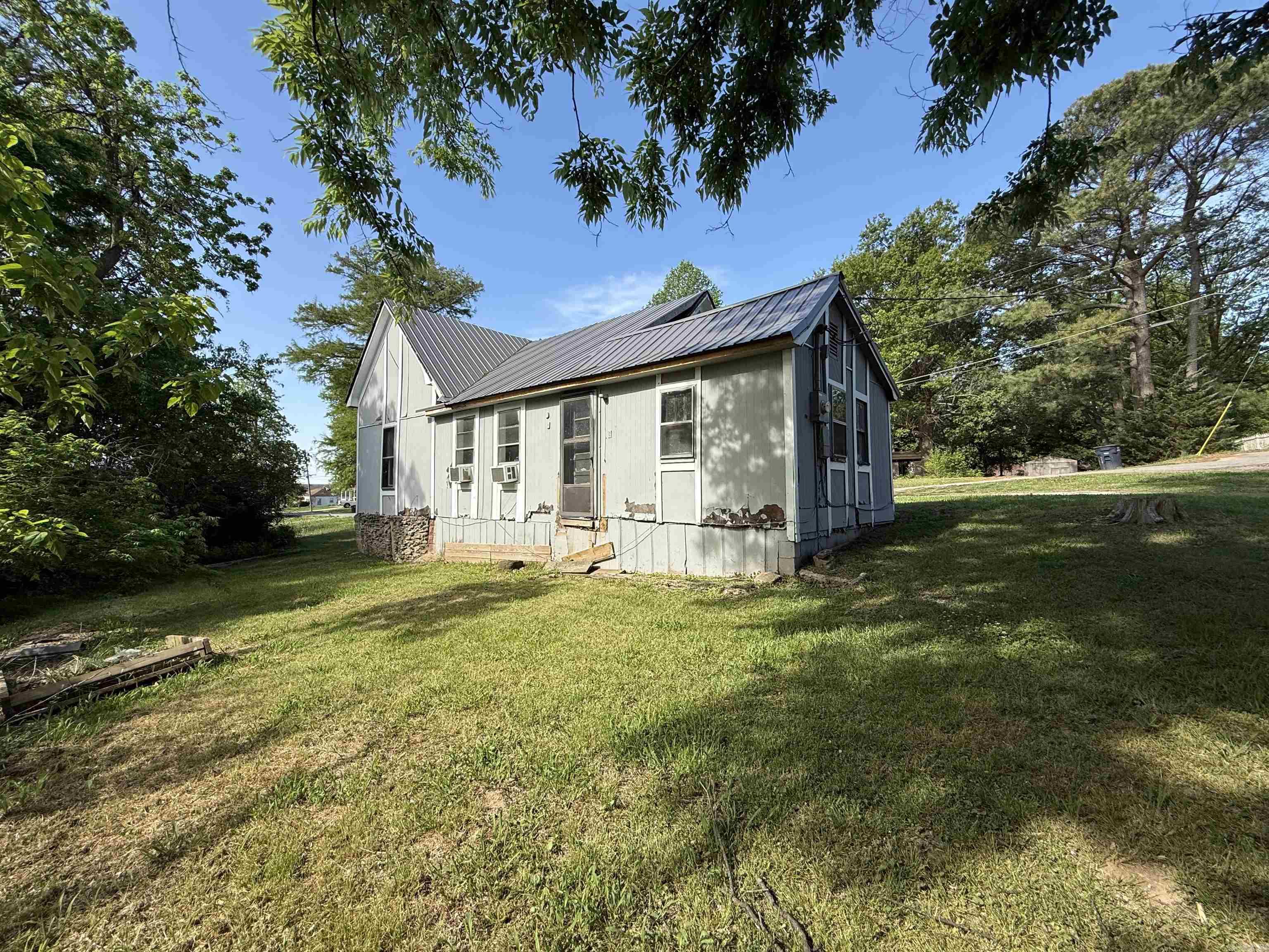 585 N Royal  Piggott, AR