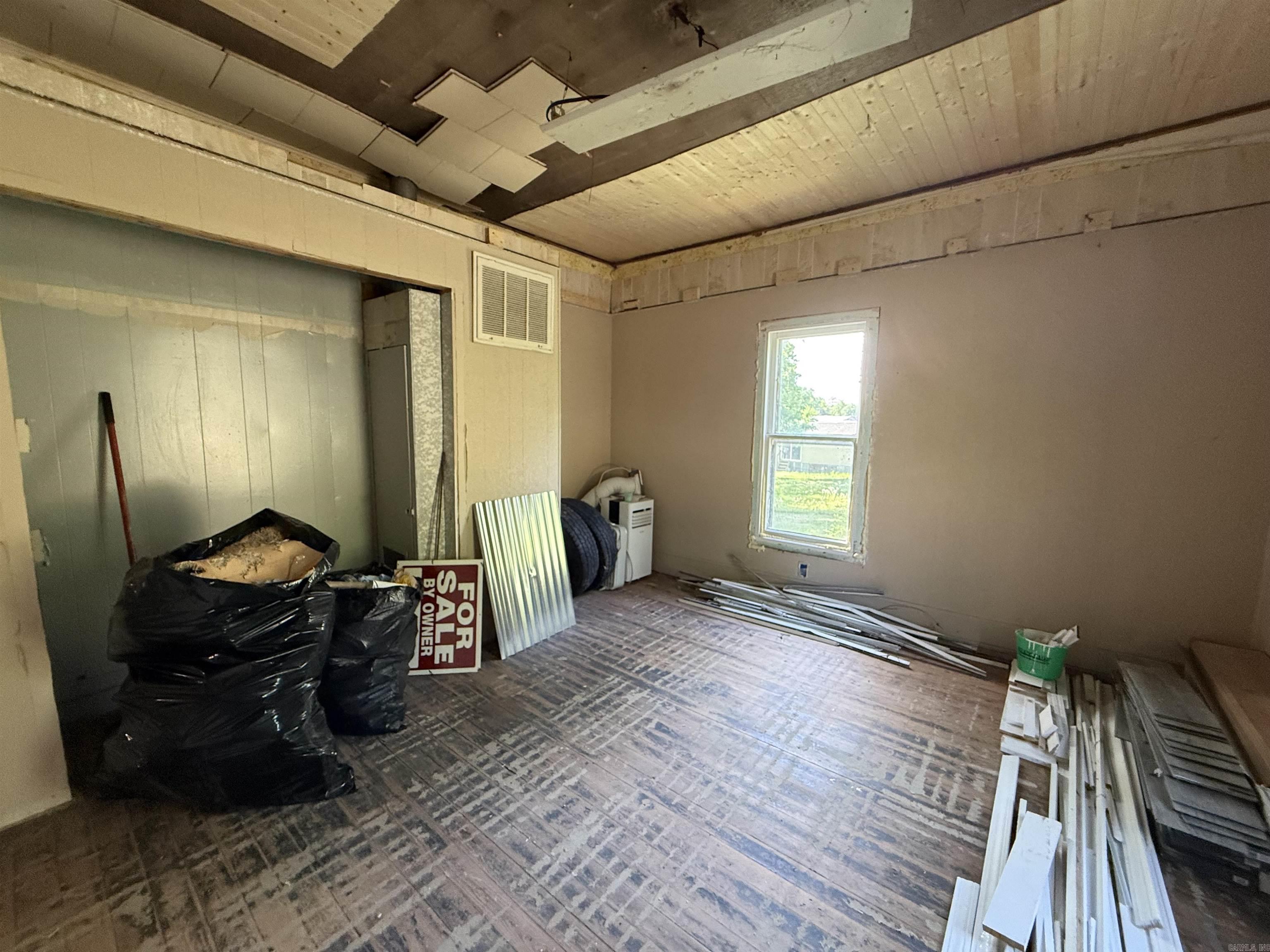 585 N Royal  Piggott, AR