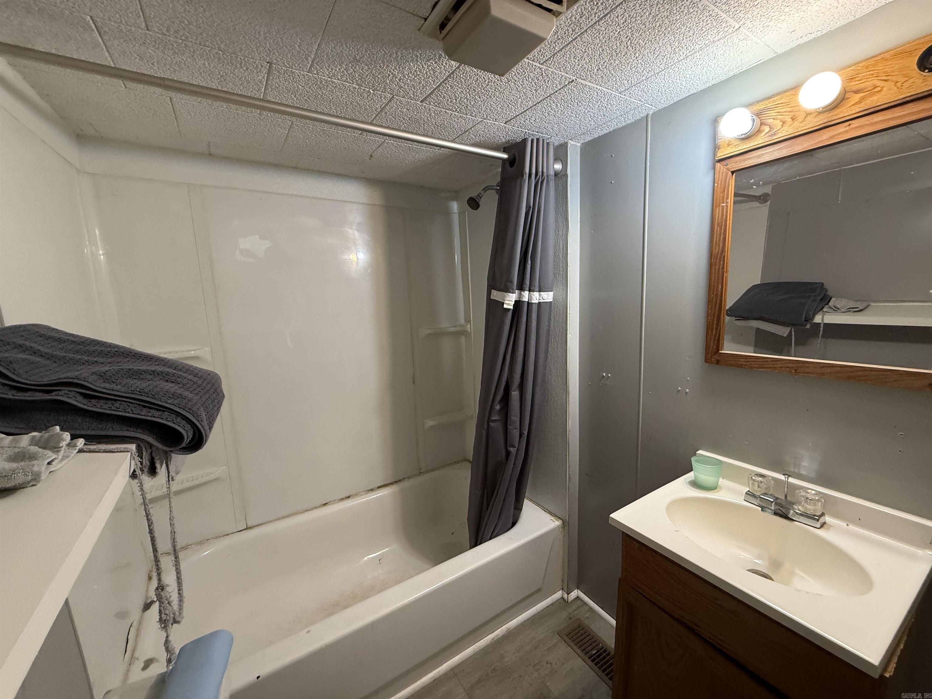 585 N Royal  Piggott, AR