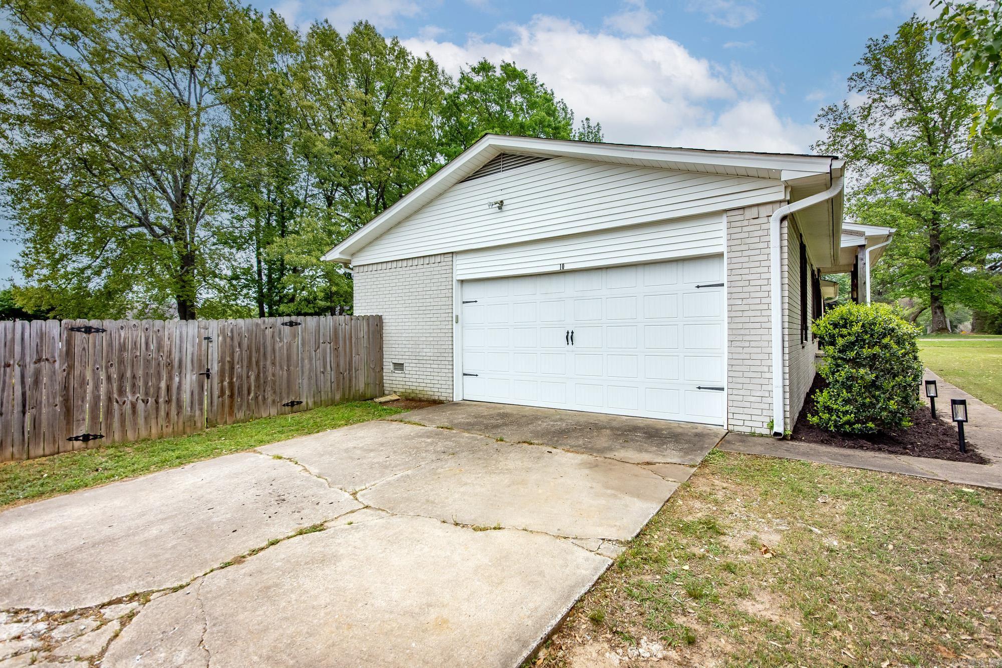 10 Pinewood  Cabot, AR