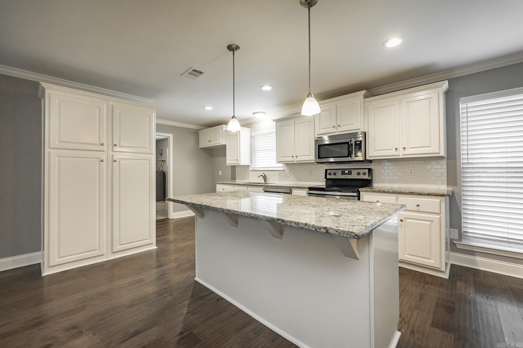 10 Pinewood  Cabot, AR