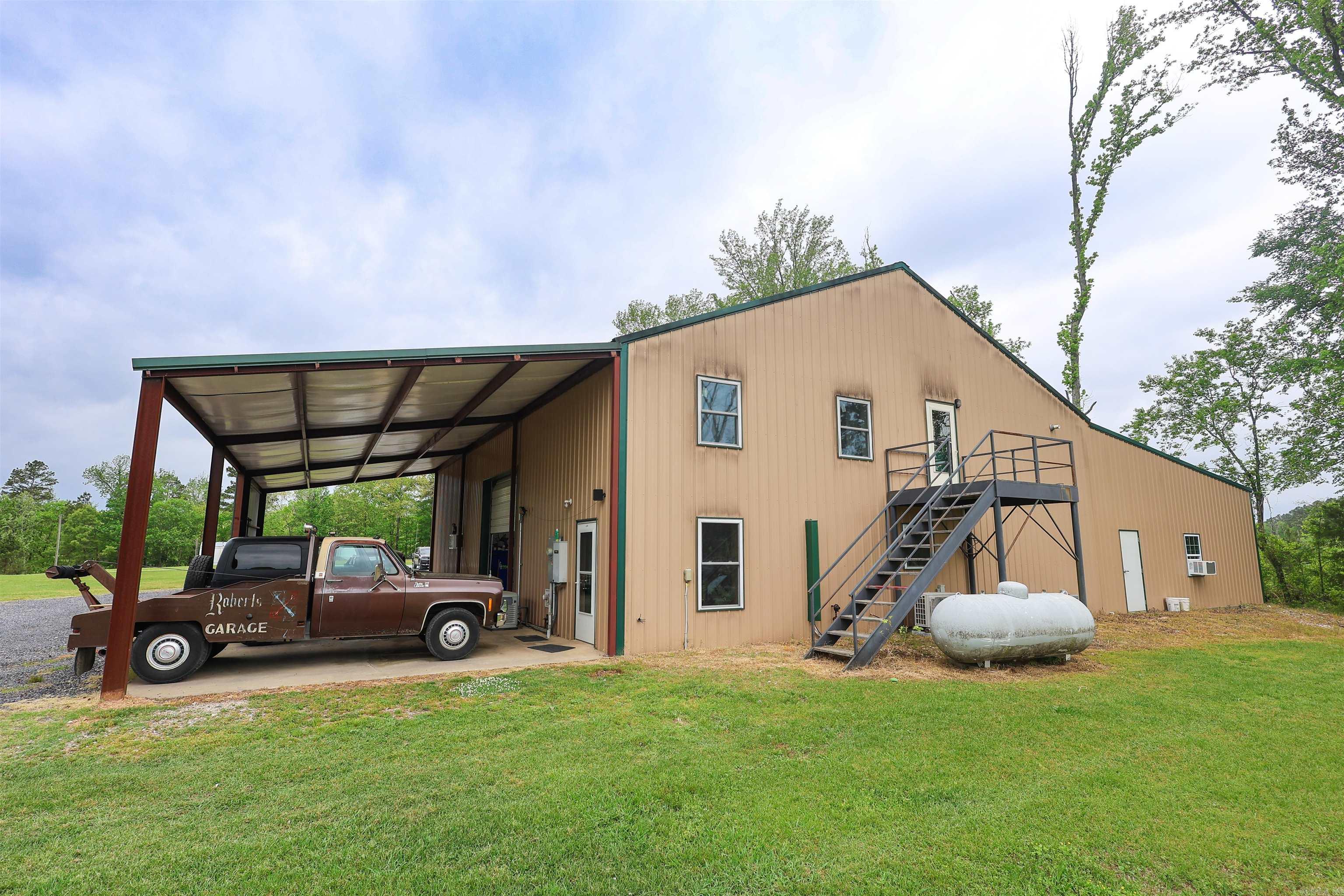461 Southfork  Mount Ida, AR