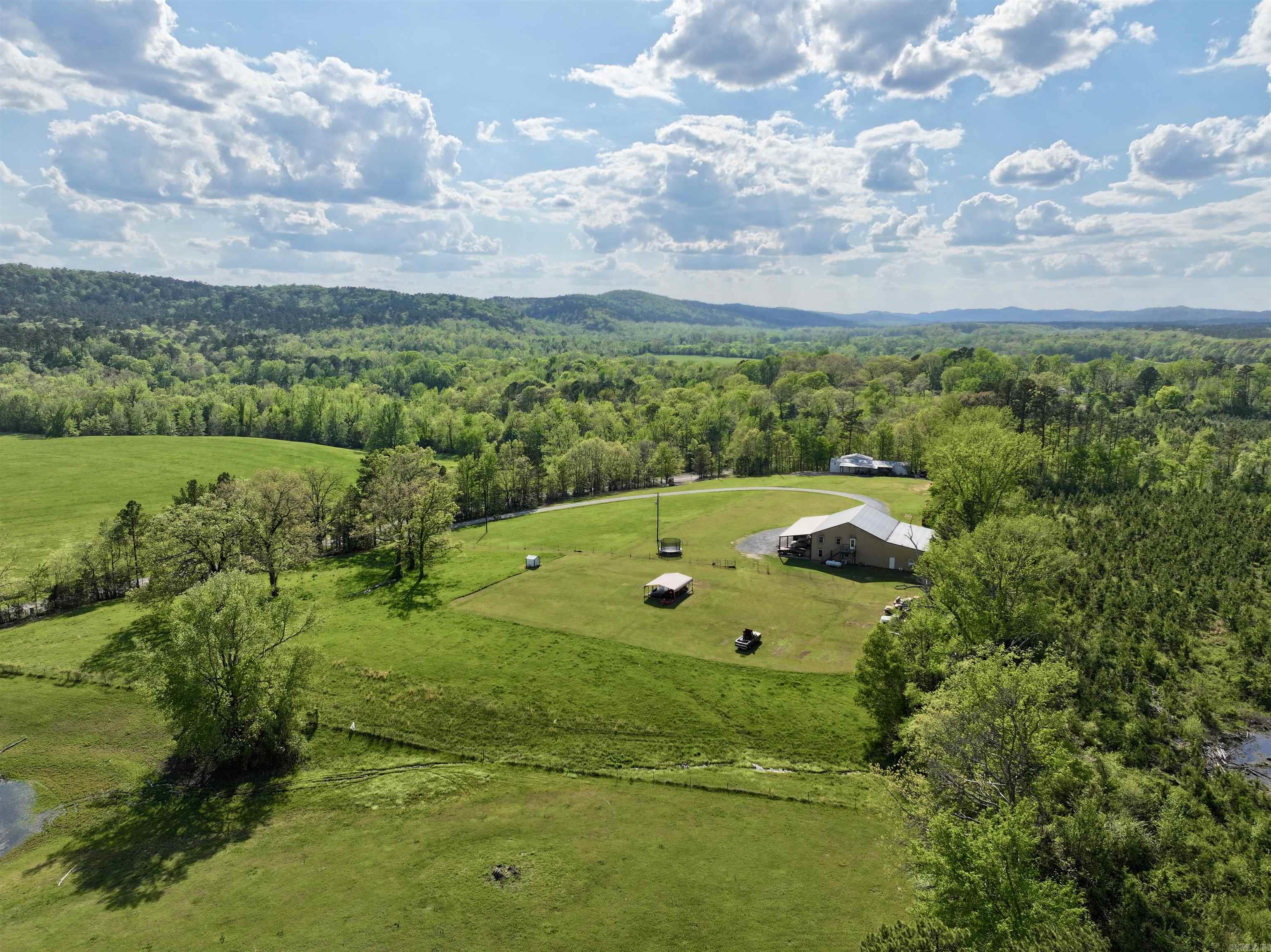 461 Southfork  Mount Ida, AR