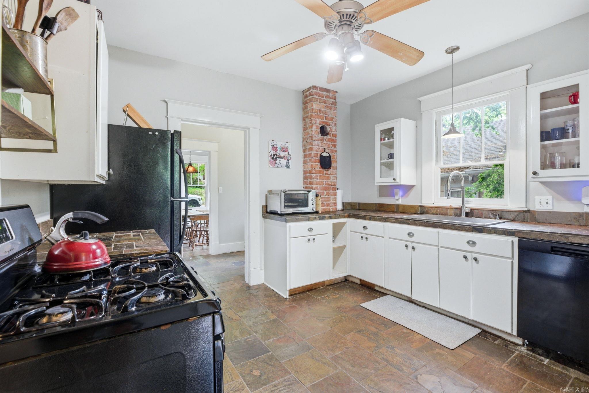 5017 Woodlawn  Little Rock, AR