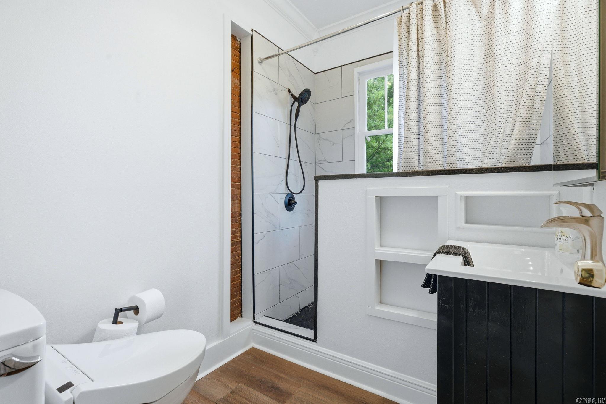 5017 Woodlawn  Little Rock, AR