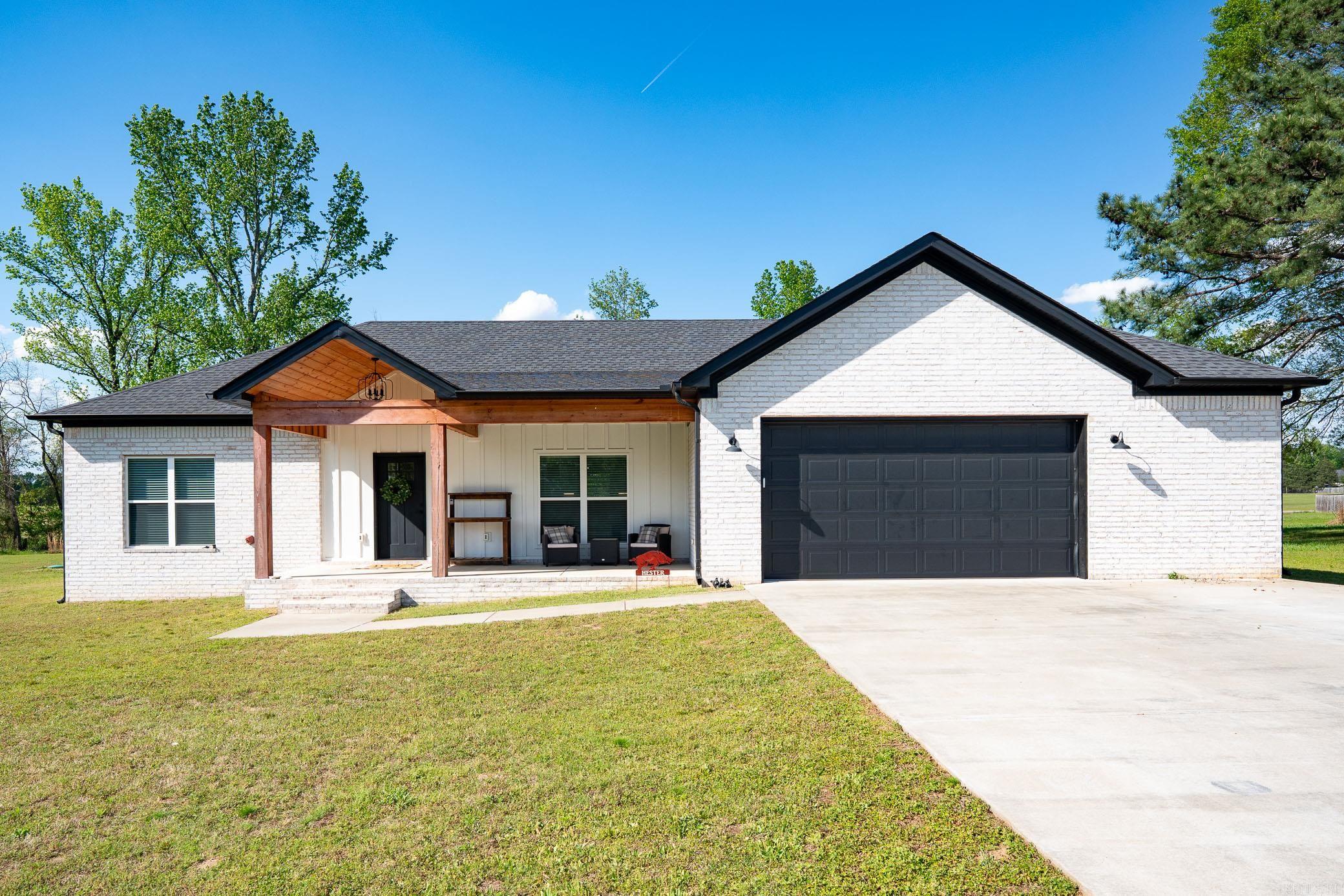 422 HWY 225 W  Greenbrier, AR