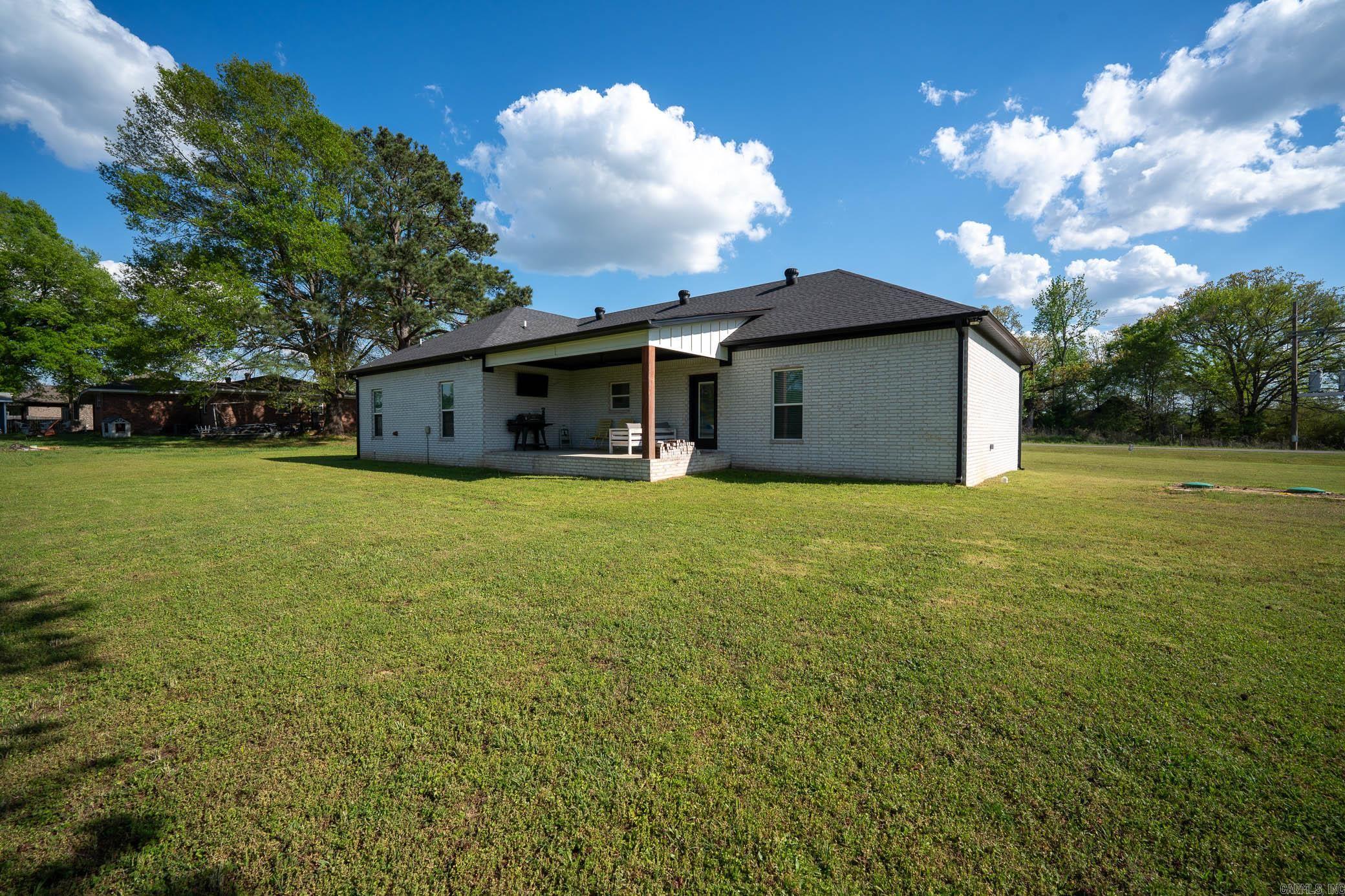 422 HWY 225 W  Greenbrier, AR