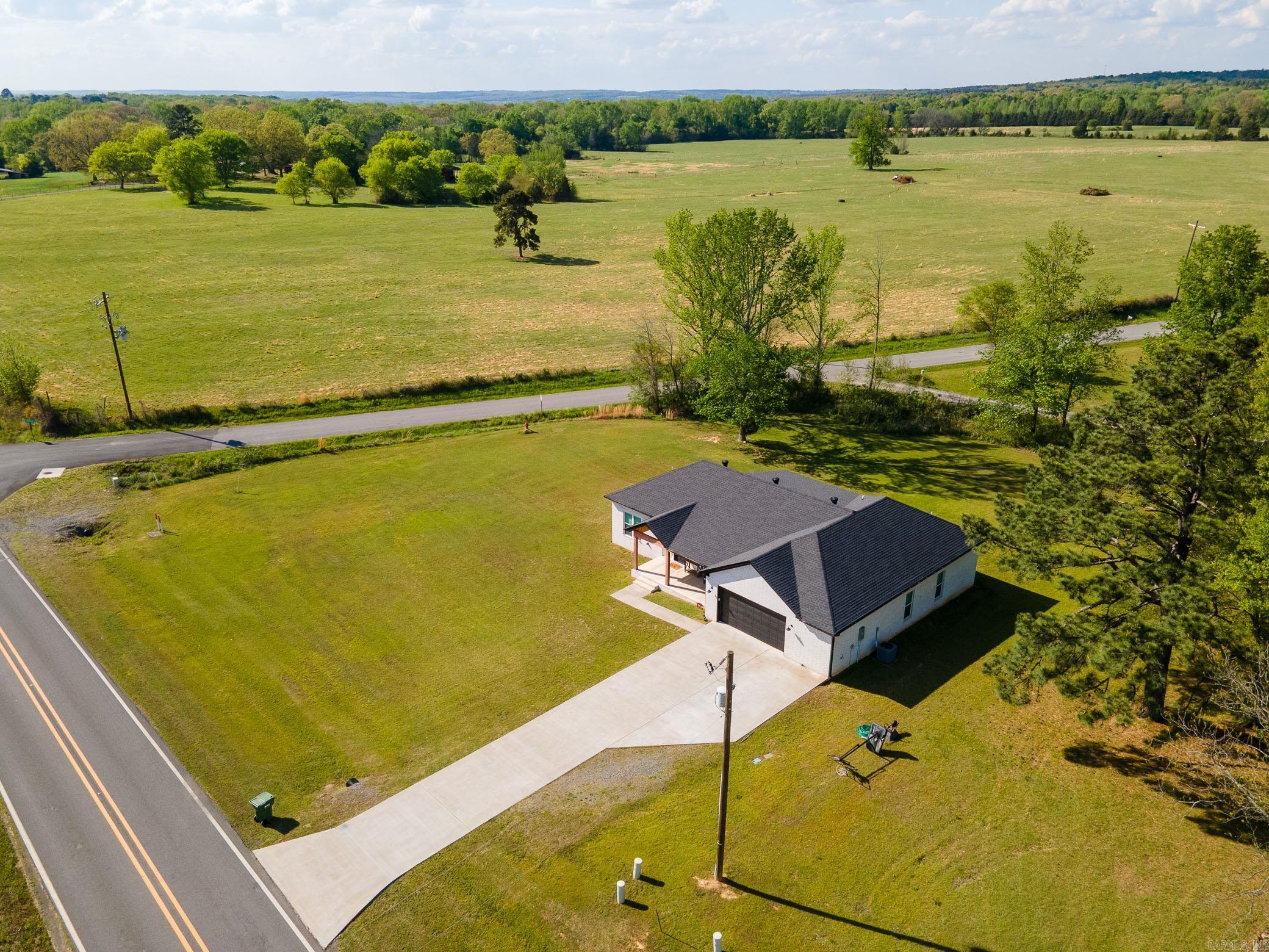 422 HWY 225 W  Greenbrier, AR