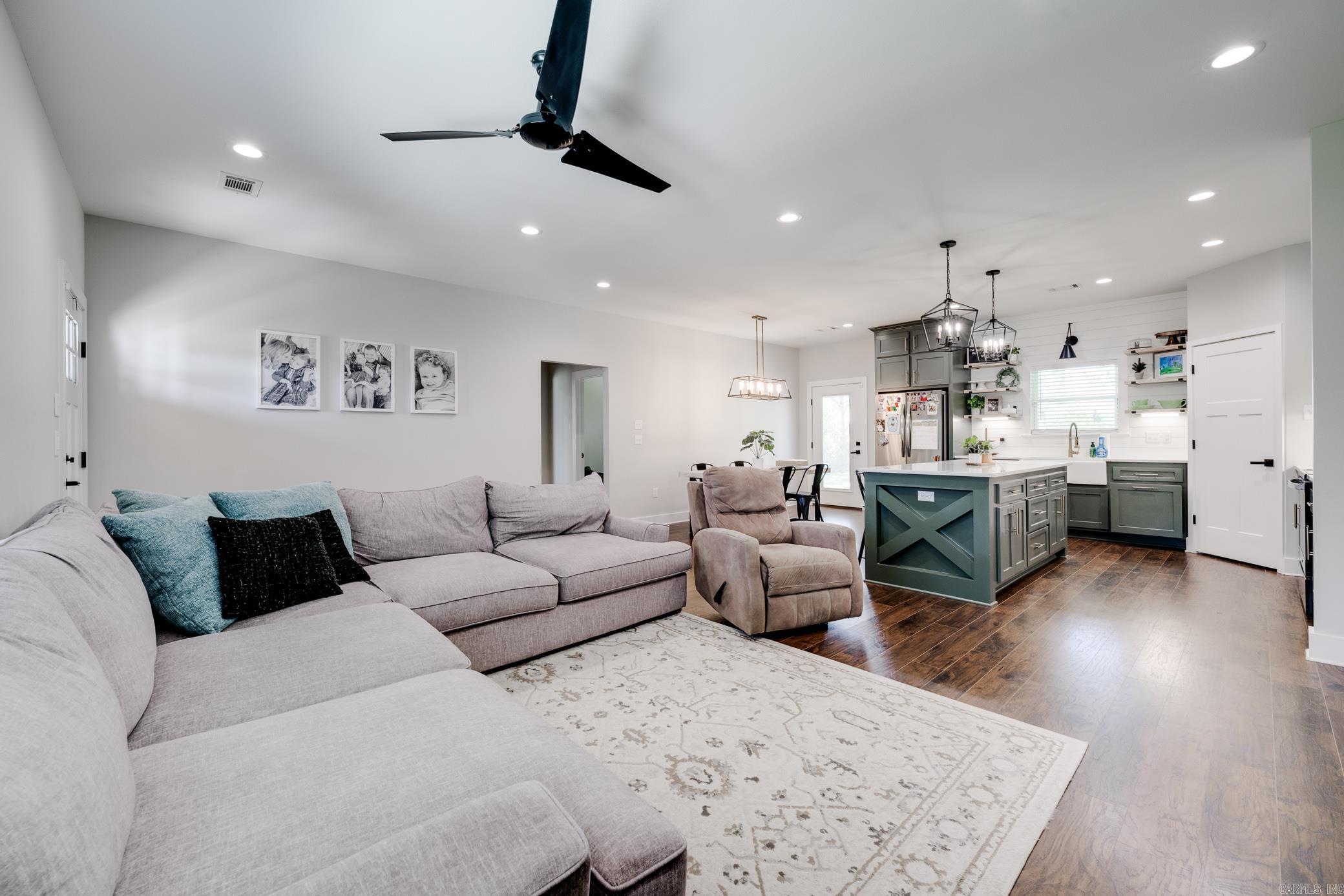 422 HWY 225 W  Greenbrier, AR