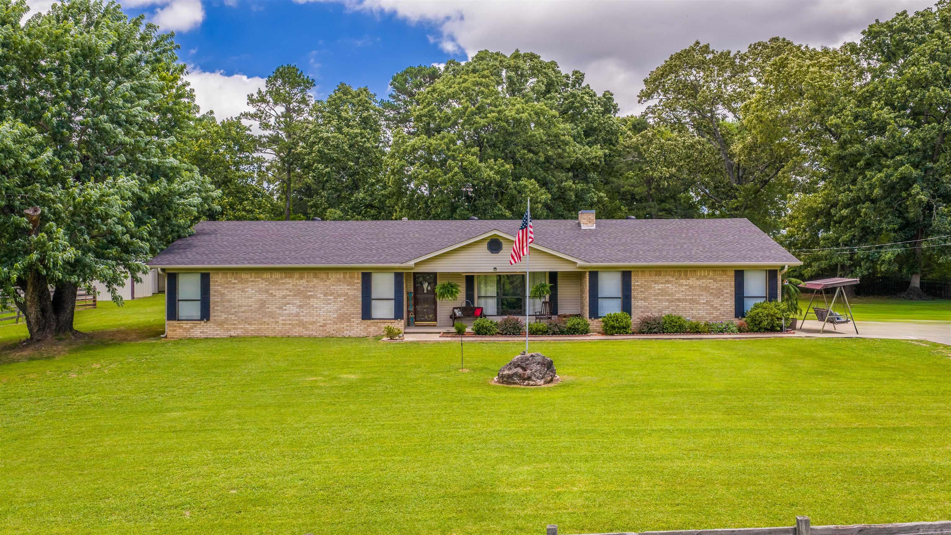 9 Hensley Drive