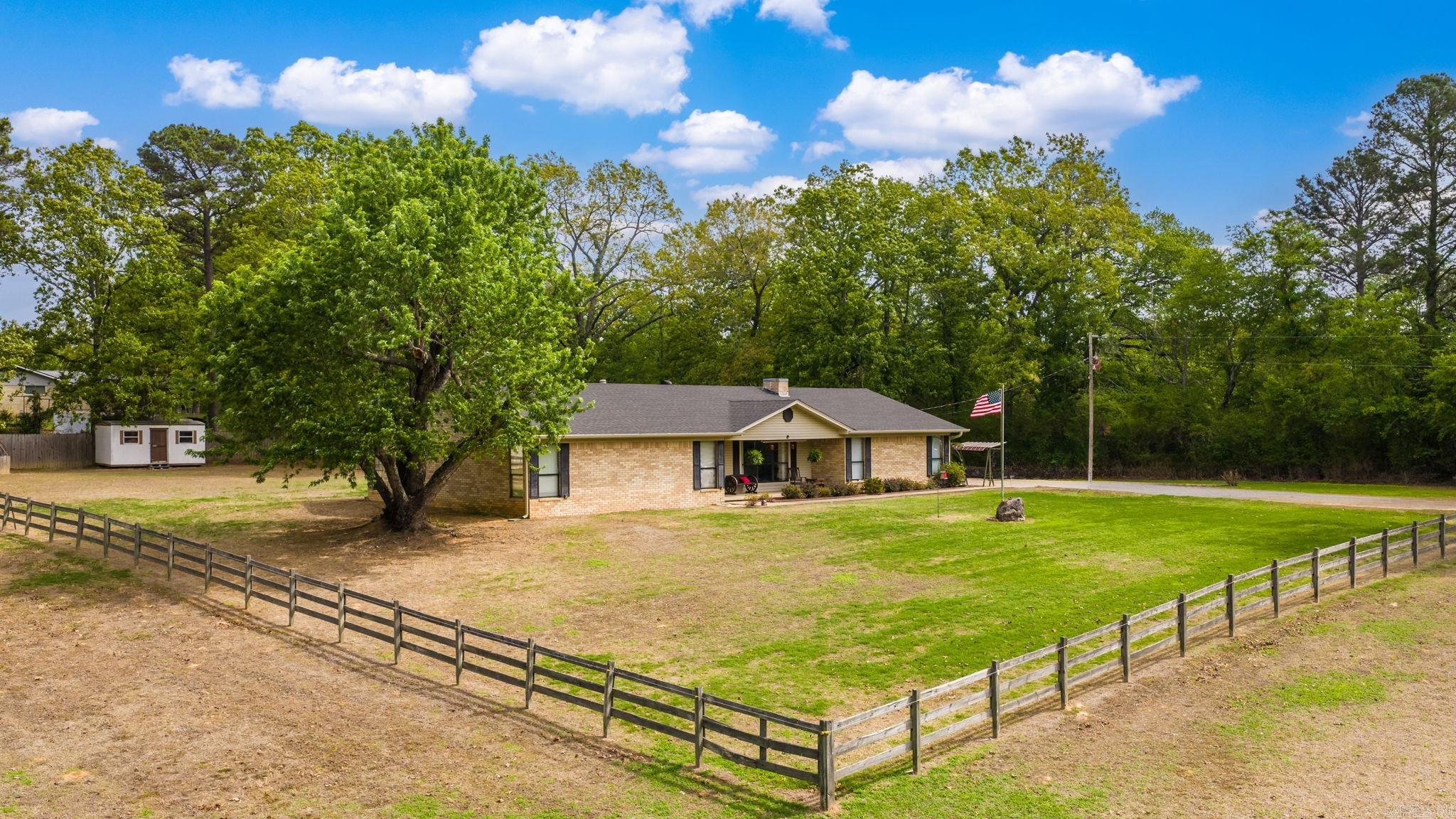 9 Hensley Drive  Damascus, AR