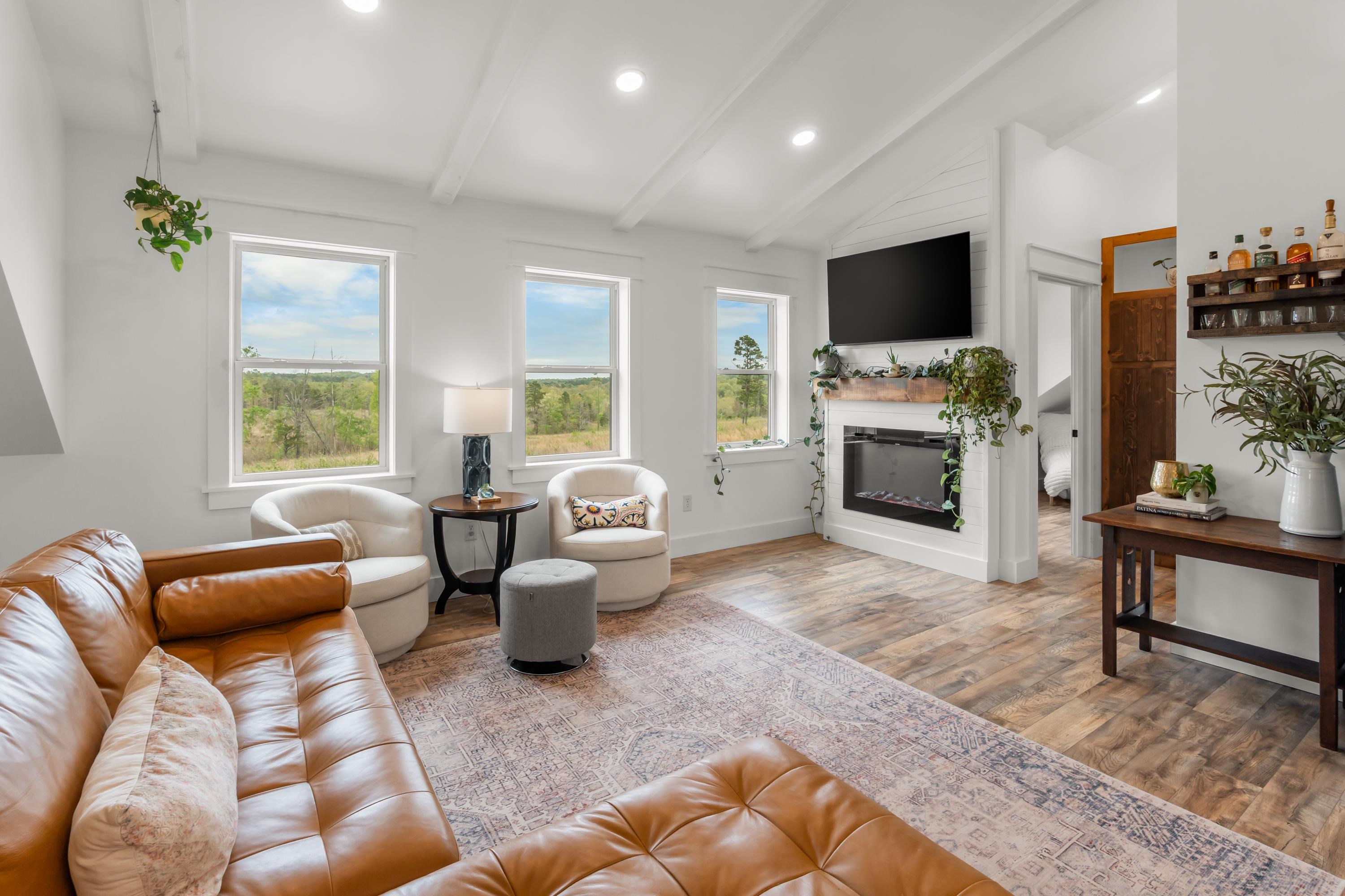 1881 E AR 56 Hwy  Violet Hill, AR