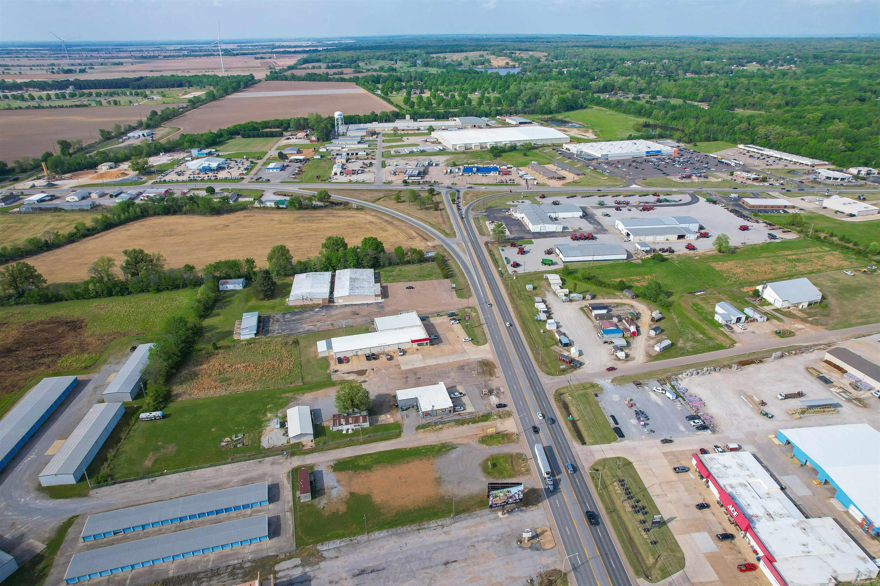 1931 N Falls  Wynne, AR