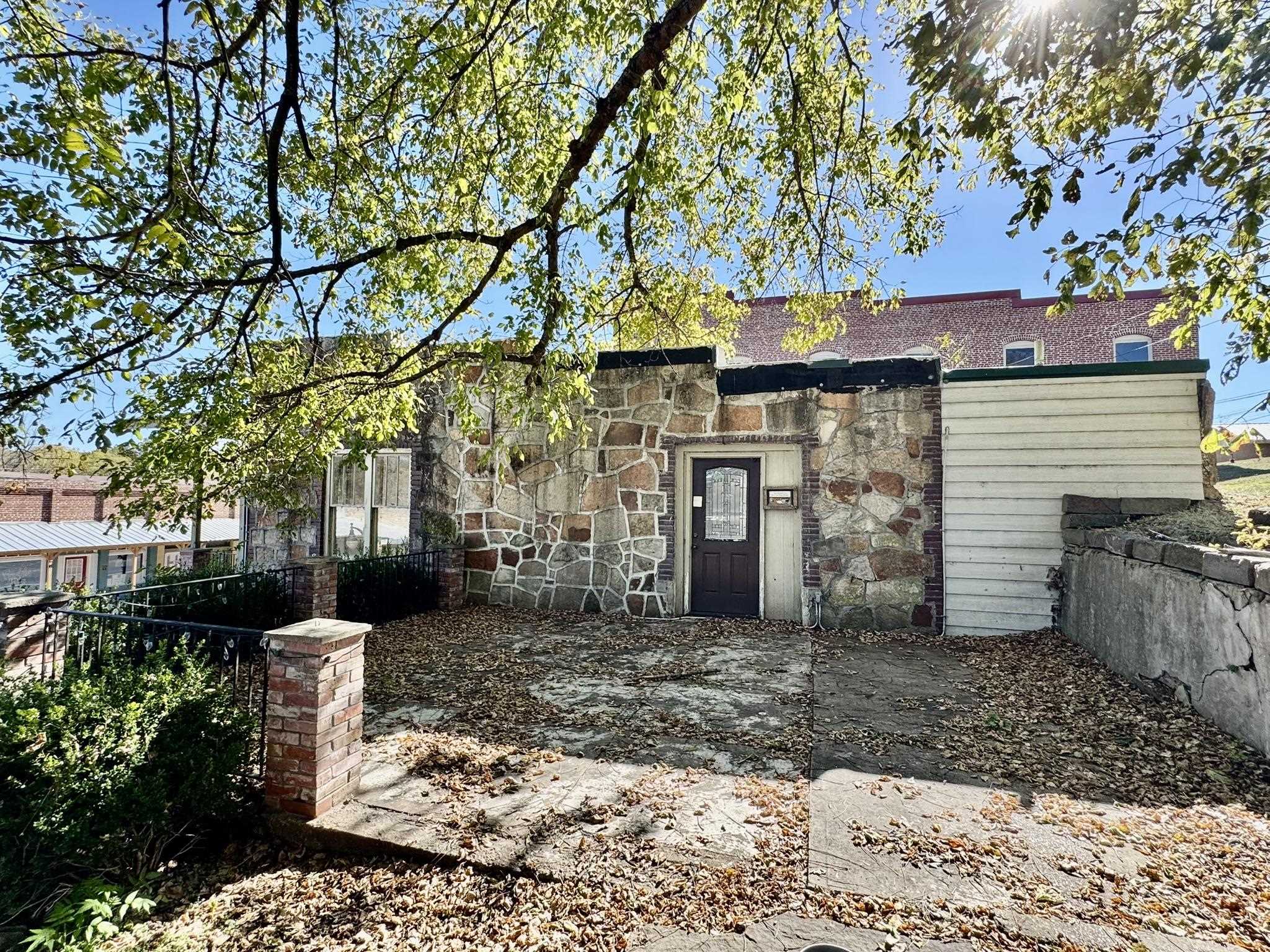 142 Main Street  Calico Rock, AR