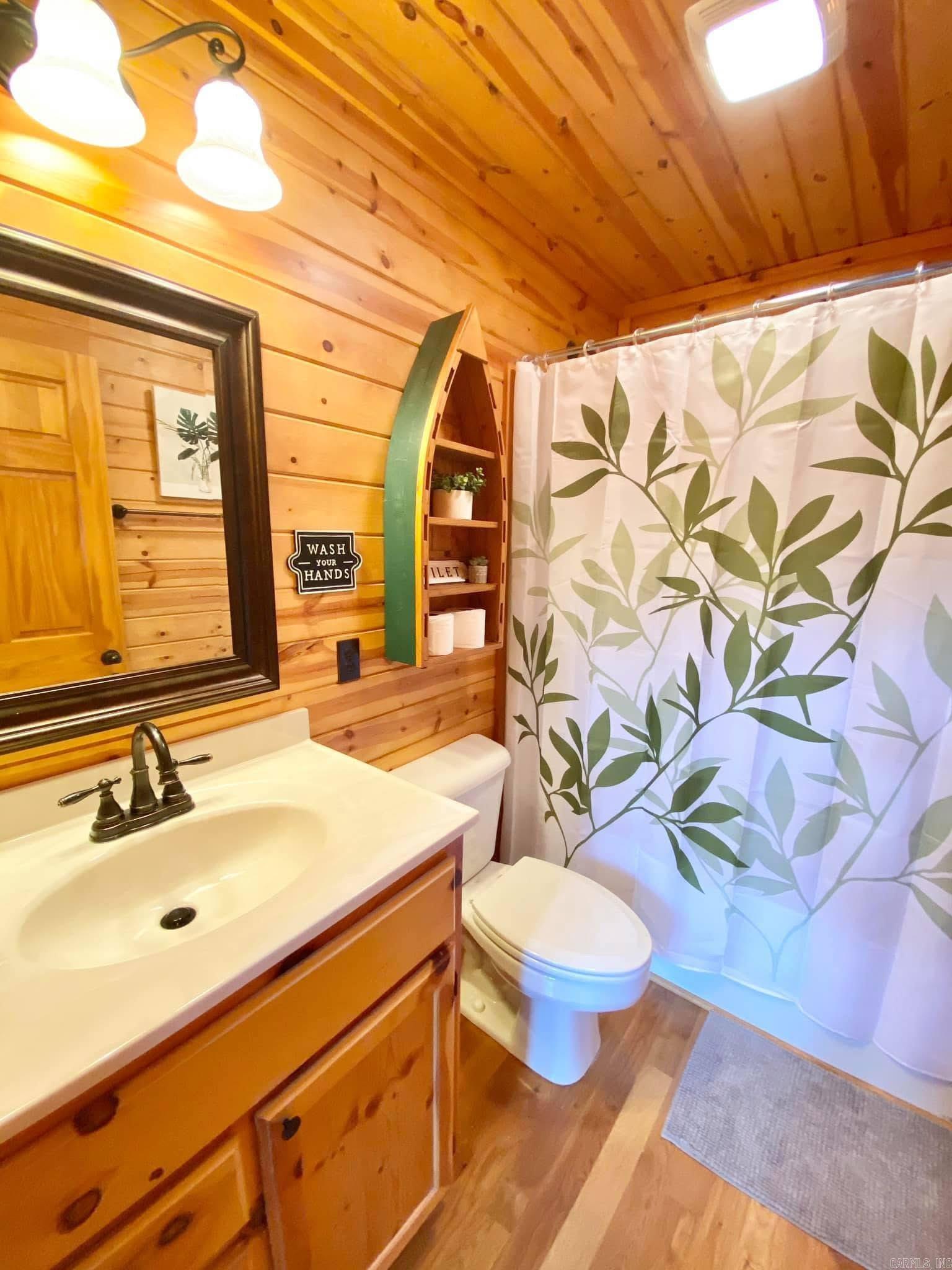 355 RIVERBEND  Clinton, AR