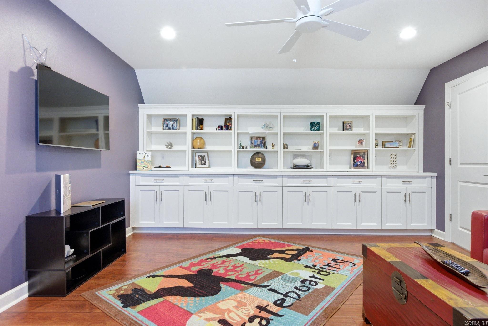 1 Levantino  Hot Springs Village, AR