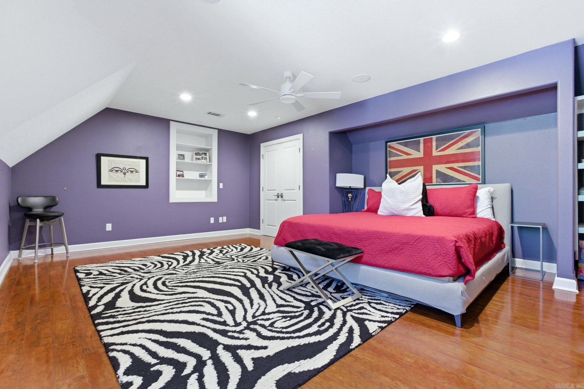 1 Levantino  Hot Springs Village, AR