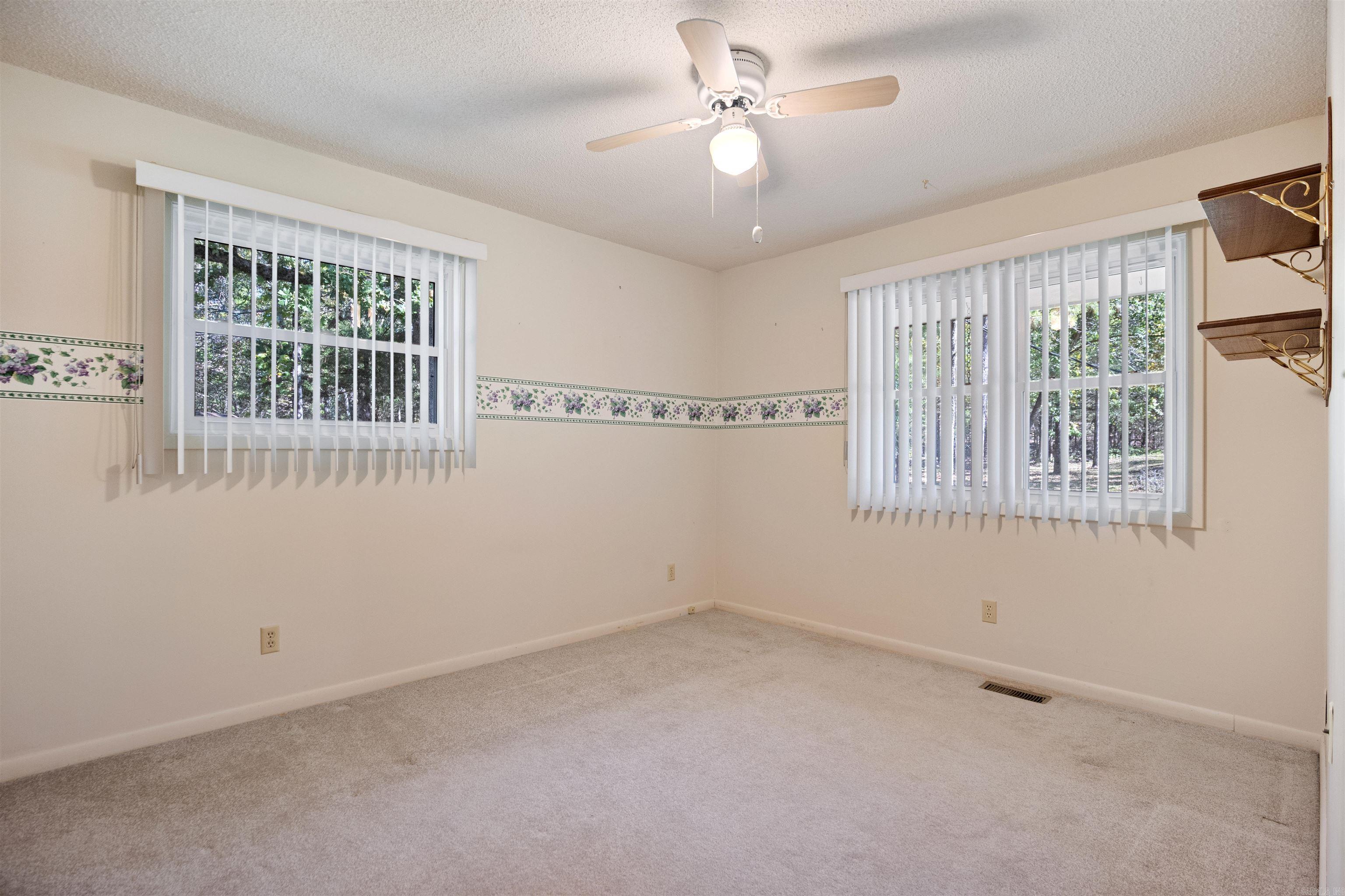 11 Awi  Cherokee Village, AR