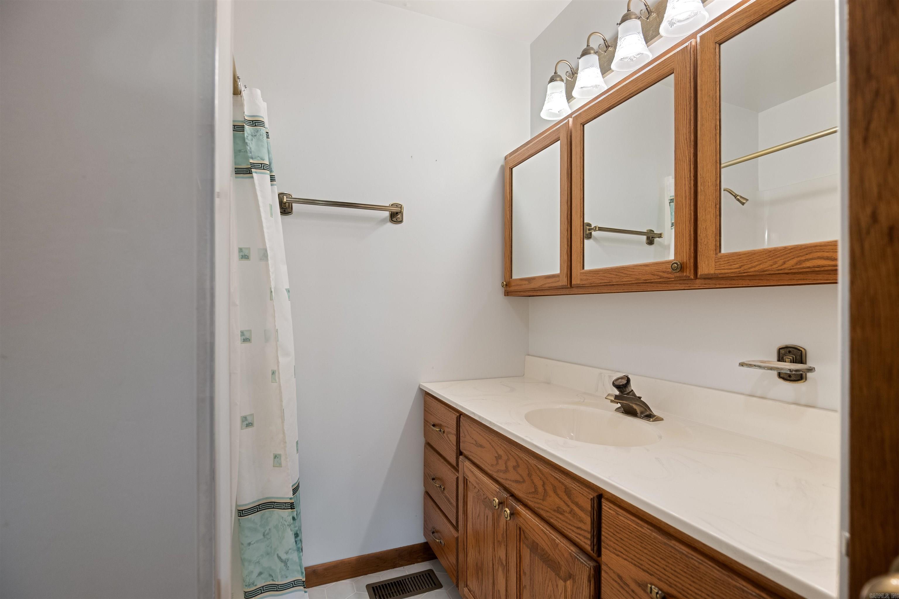 11 Awi  Cherokee Village, AR