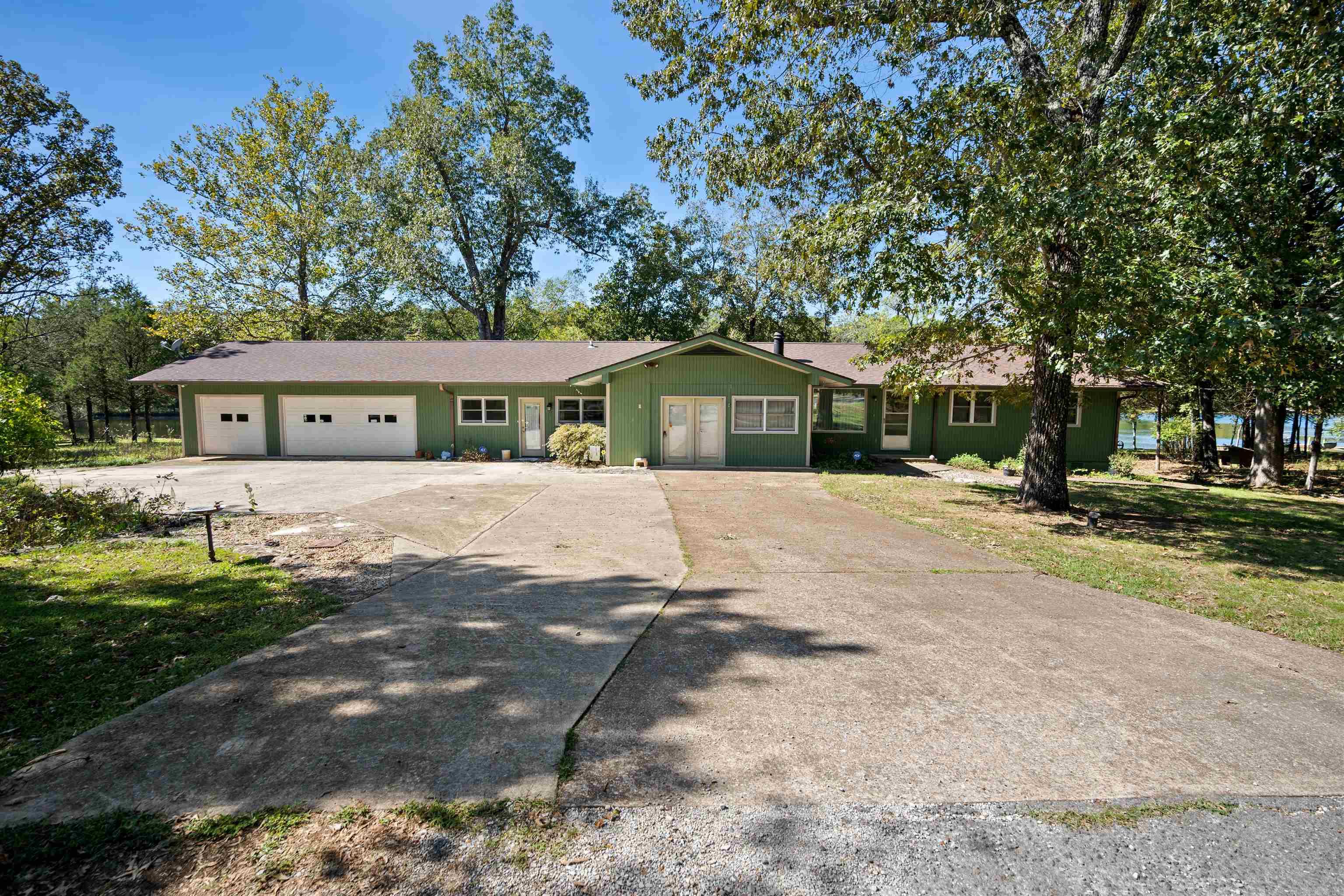 11 Awi  Cherokee Village, AR