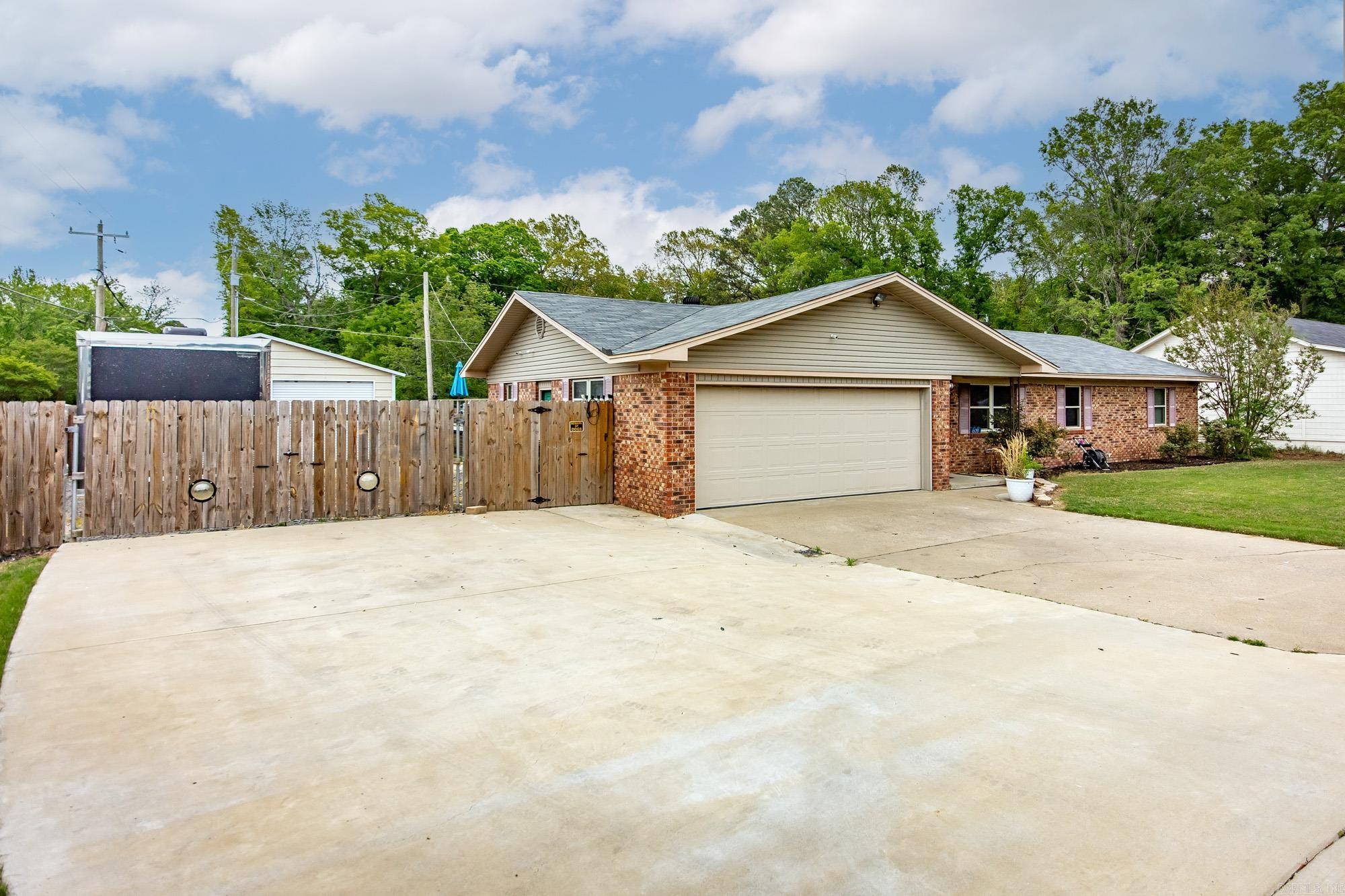 609 Lynnewood  Jacksonville, AR