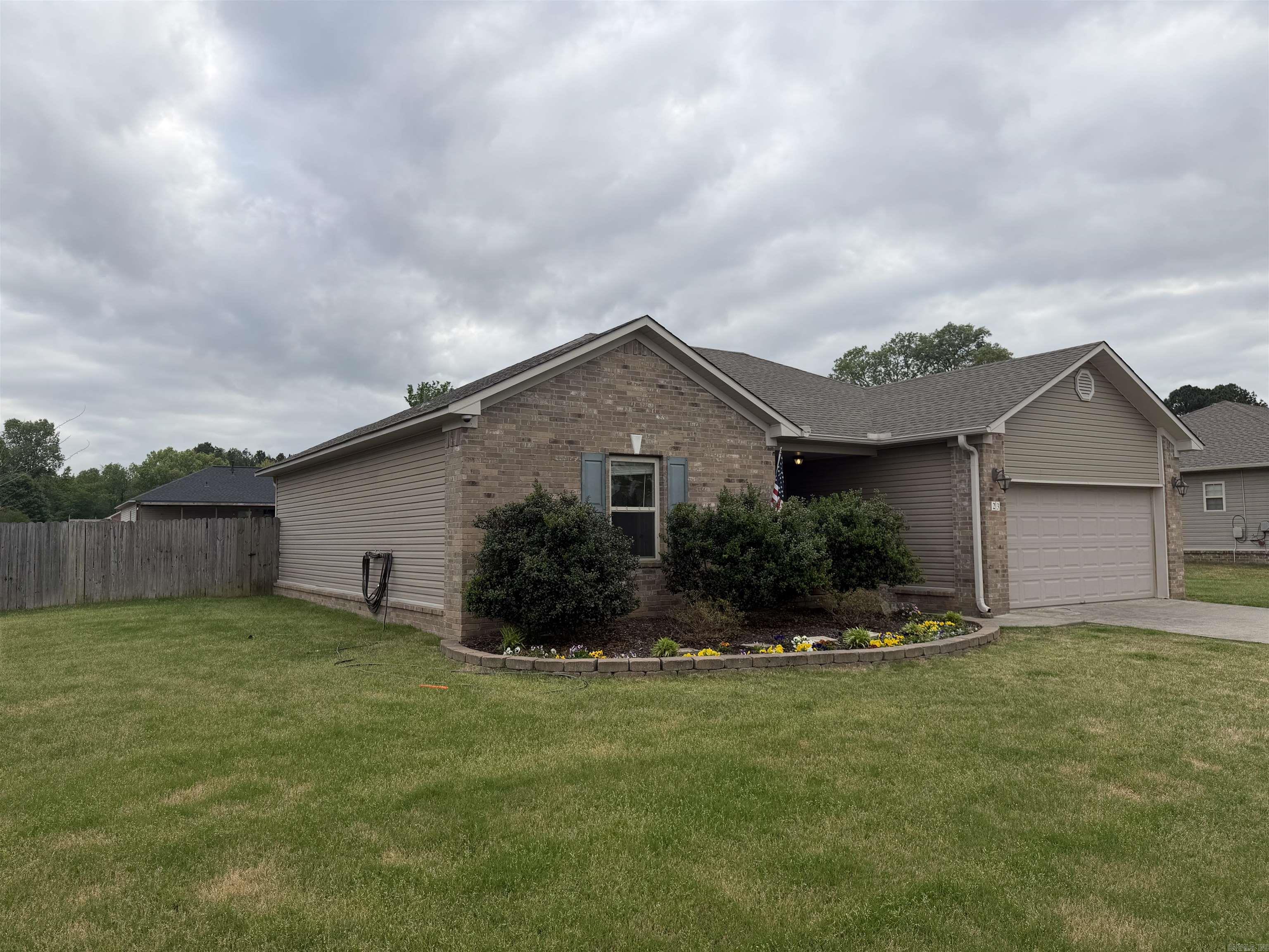 23 Sioux Dr  Austin, AR