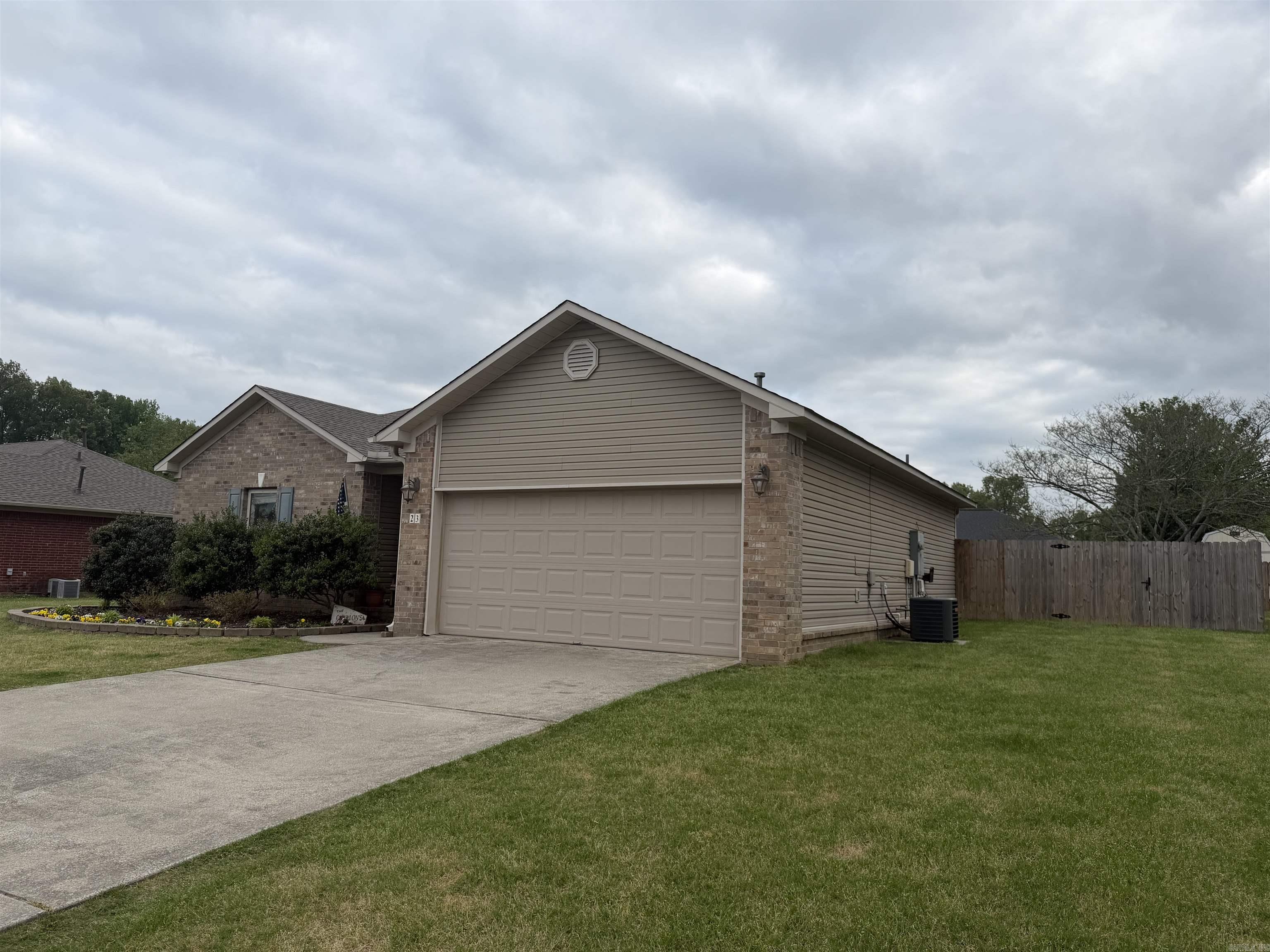 23 Sioux Dr  Austin, AR