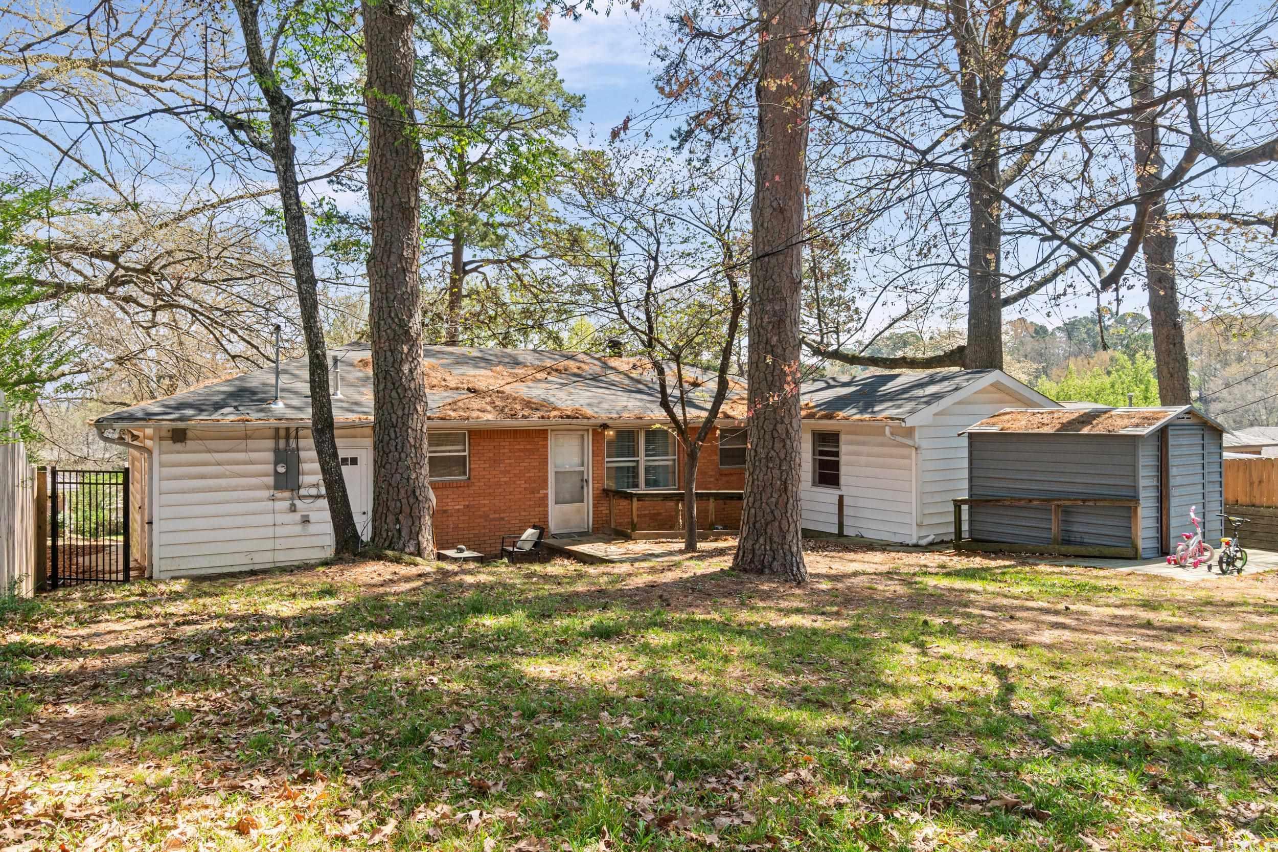 22 Holly Hill  Little Rock, AR