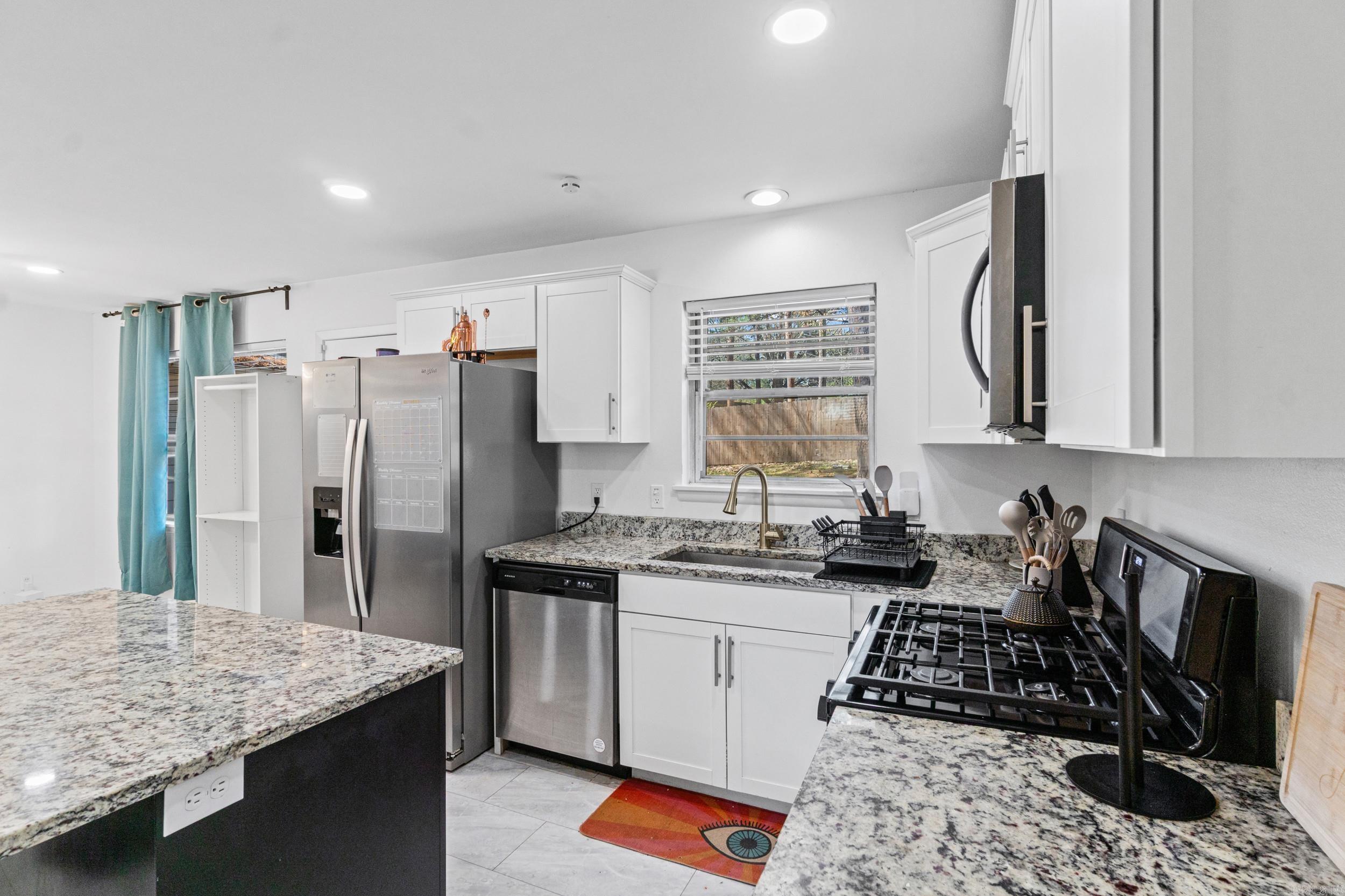 22 Holly Hill  Little Rock, AR