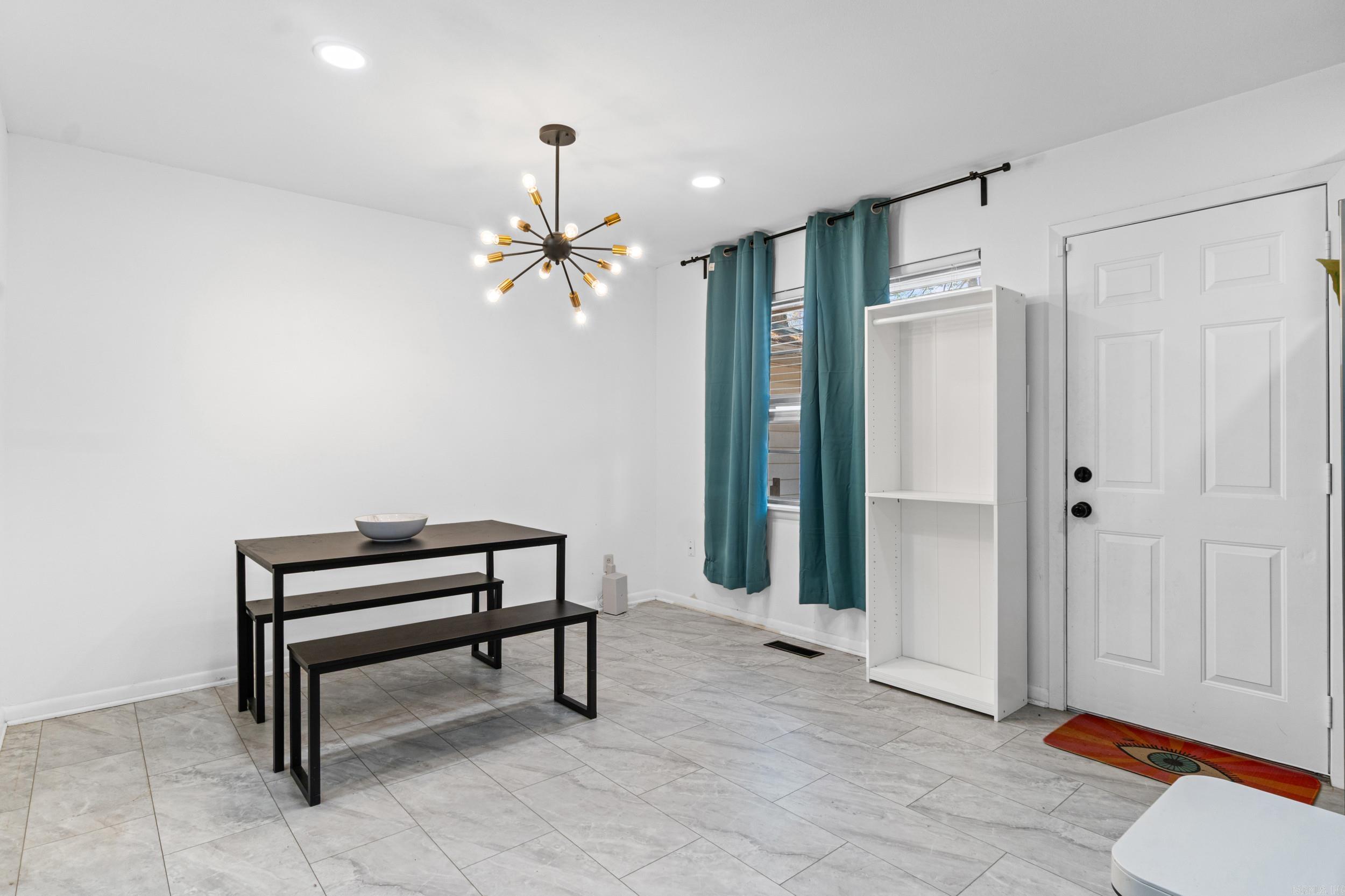 22 Holly Hill  Little Rock, AR