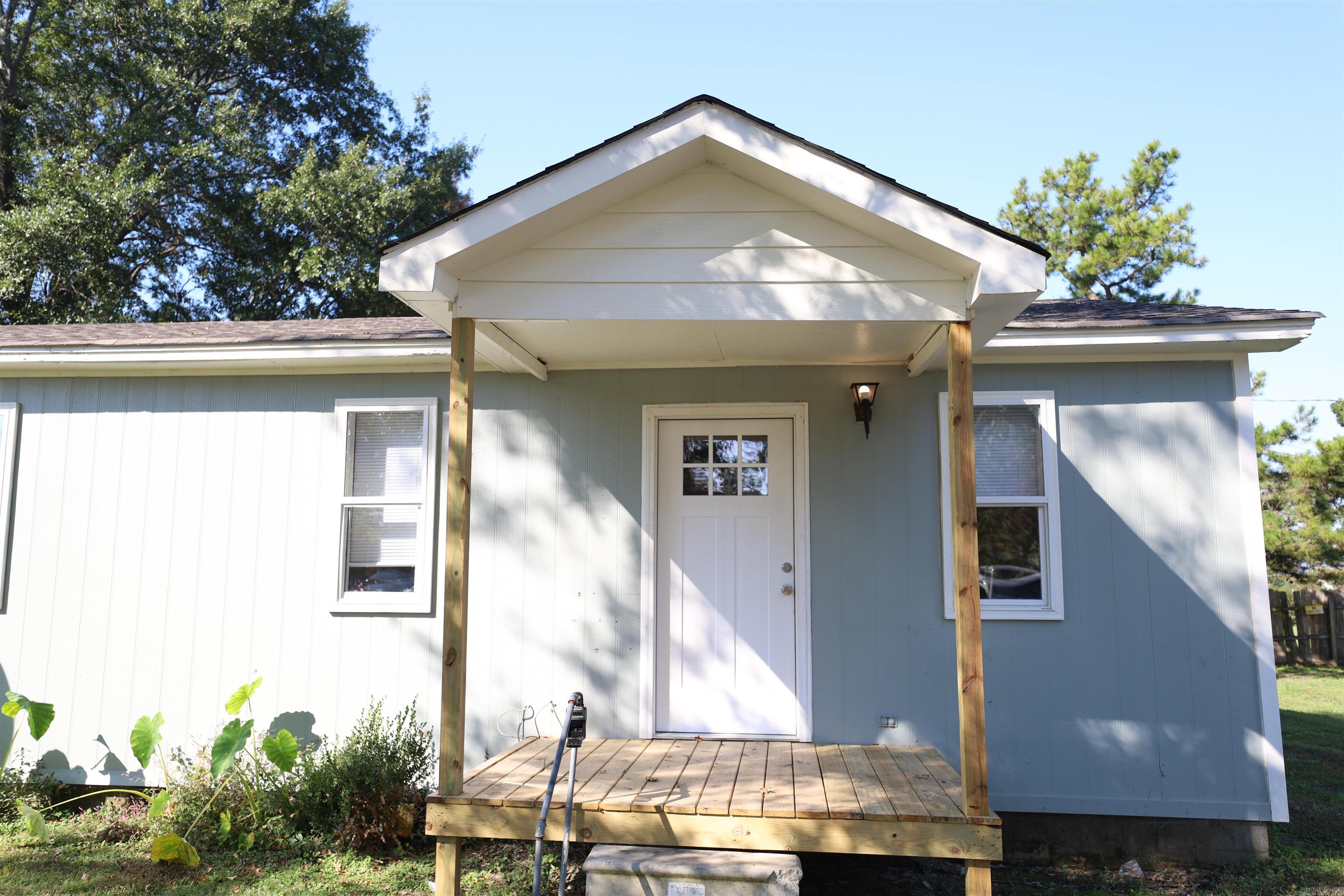 717/721 Ellis  Trumann, AR