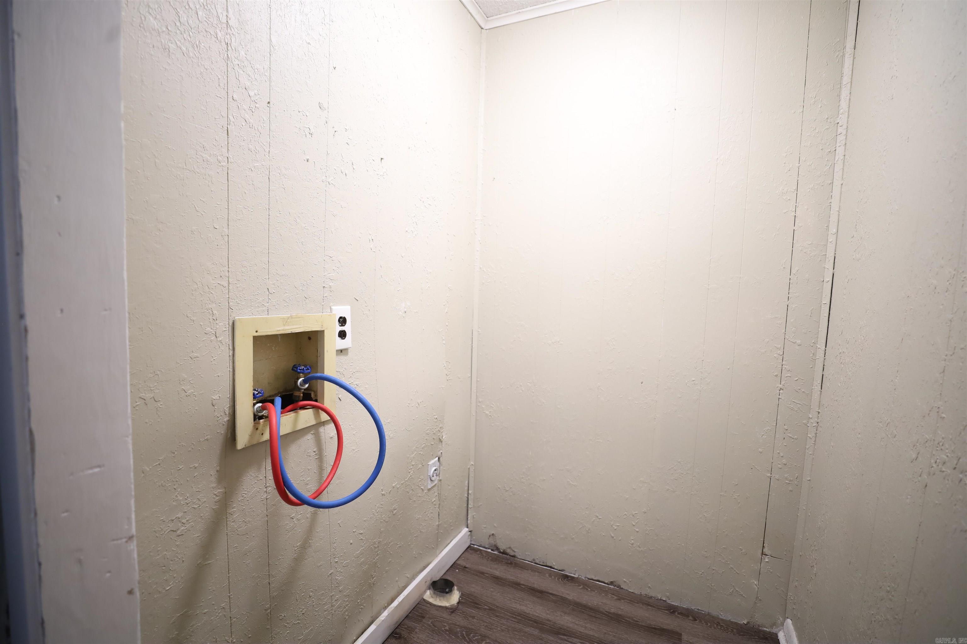 717/721 Ellis  Trumann, AR