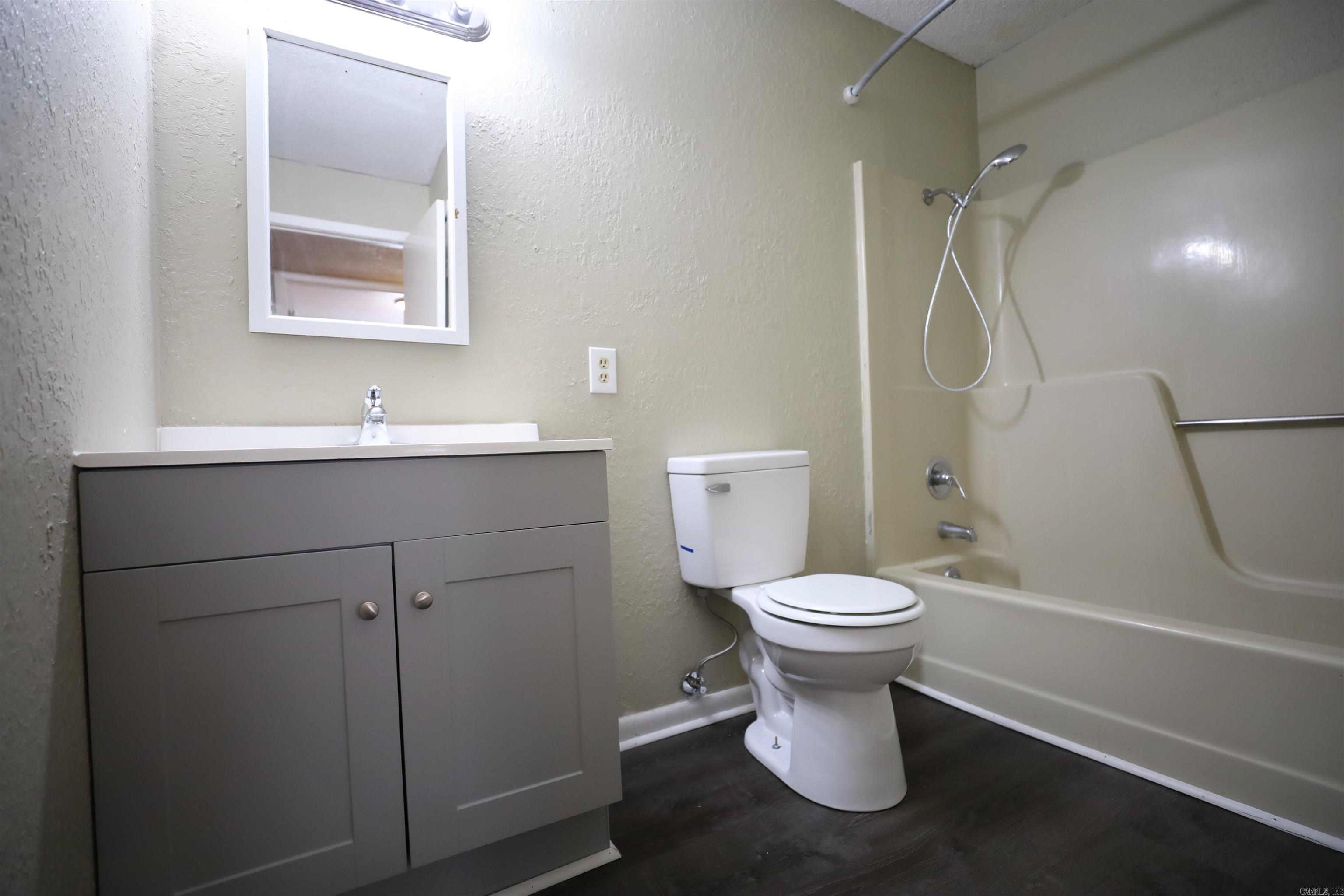 717/721 Ellis  Trumann, AR