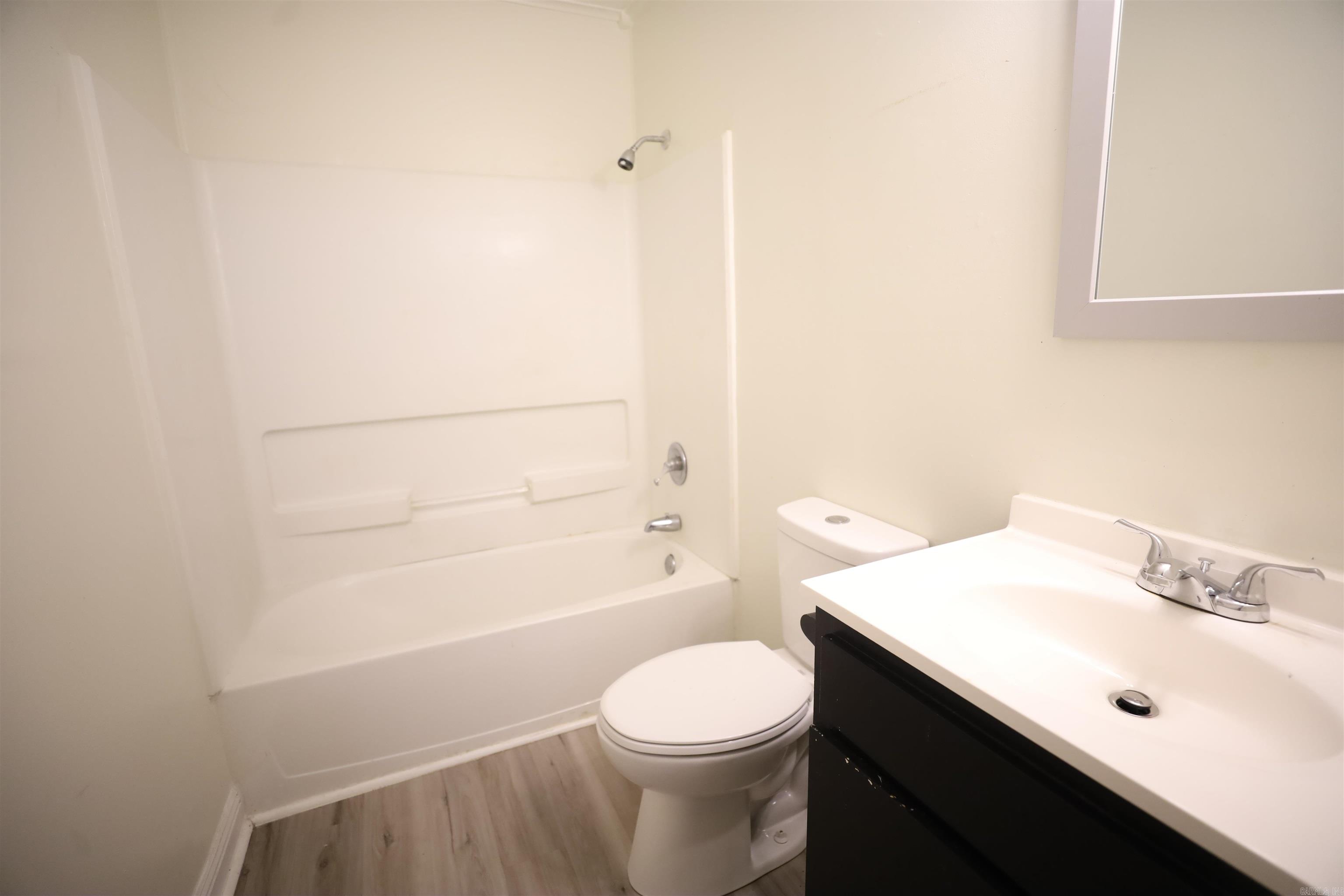 717/721 Ellis  Trumann, AR