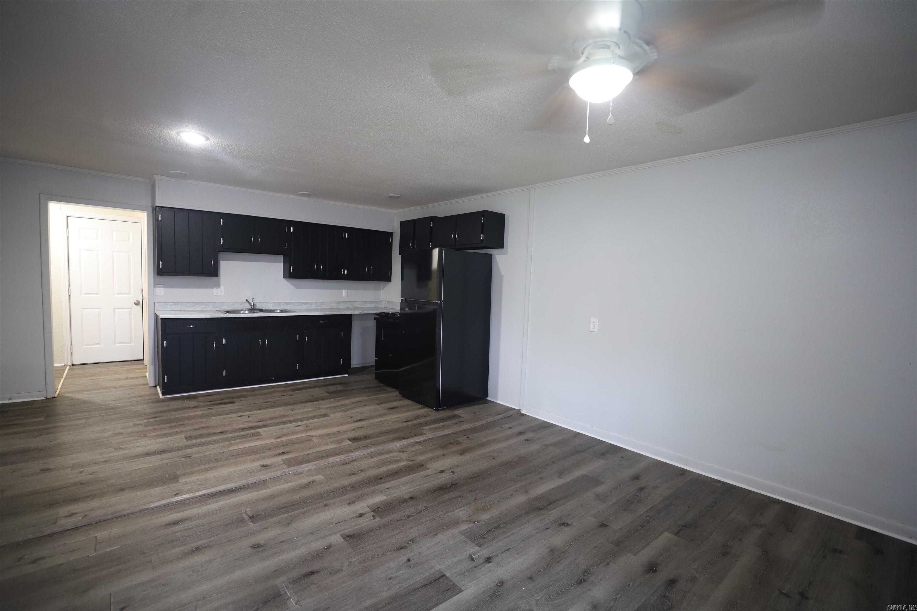 717/721 Ellis  Trumann, AR